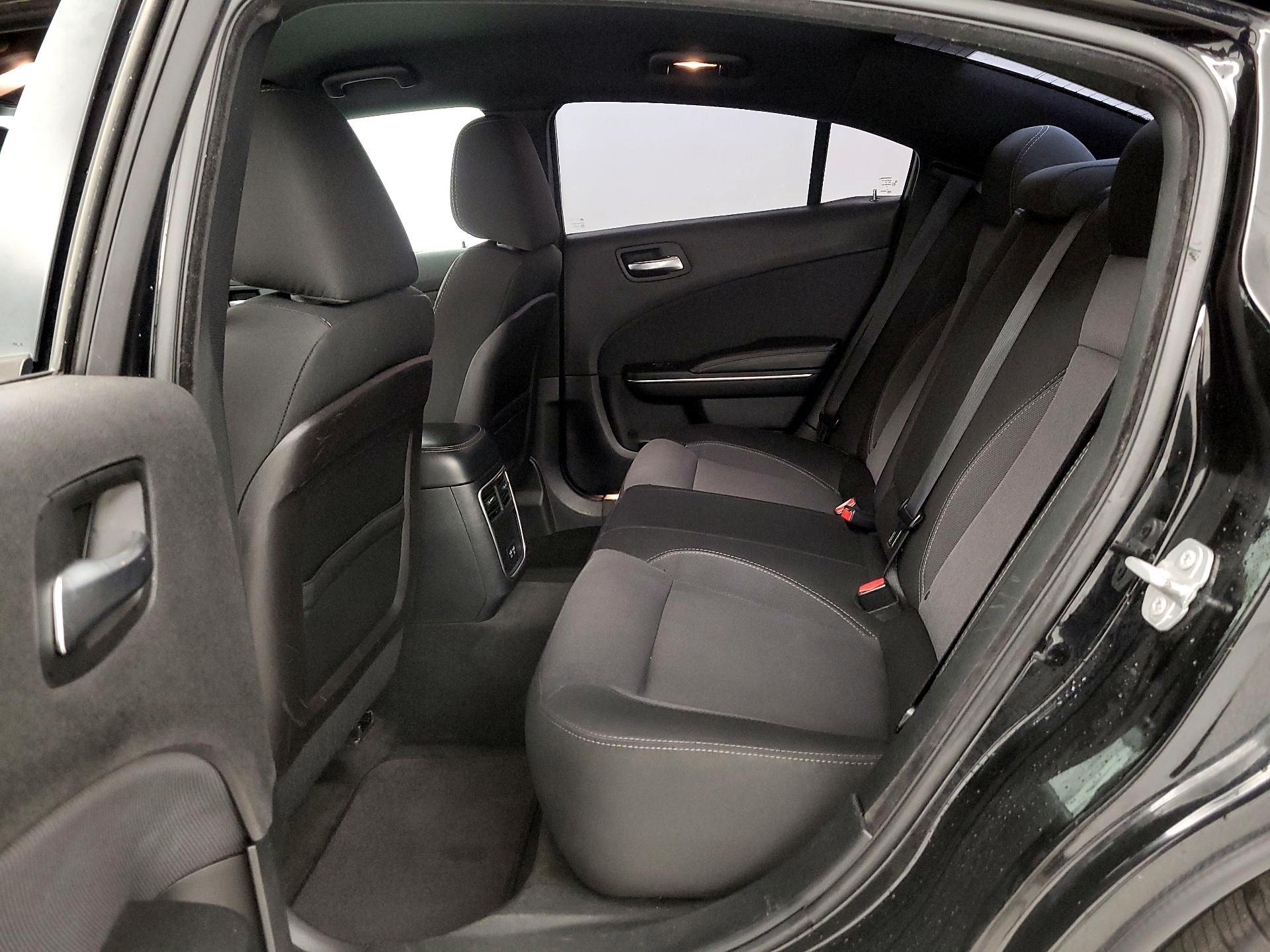 Thumbnail: 2016 Dodge Charger - 18