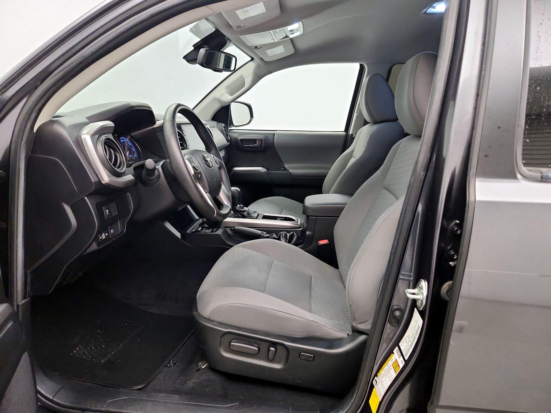 Thumbnail: 2022 Toyota Tacoma - 11