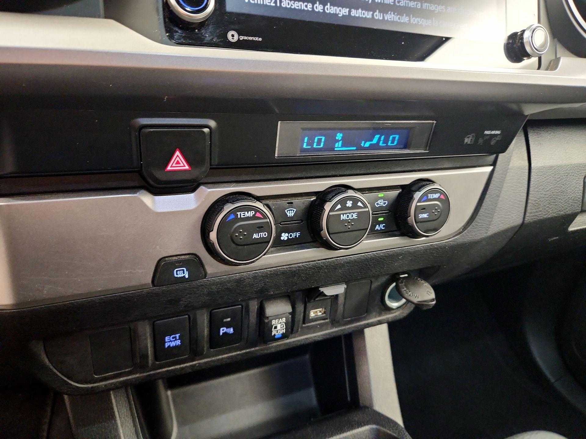 Thumbnail: 2022 Toyota Tacoma - 17