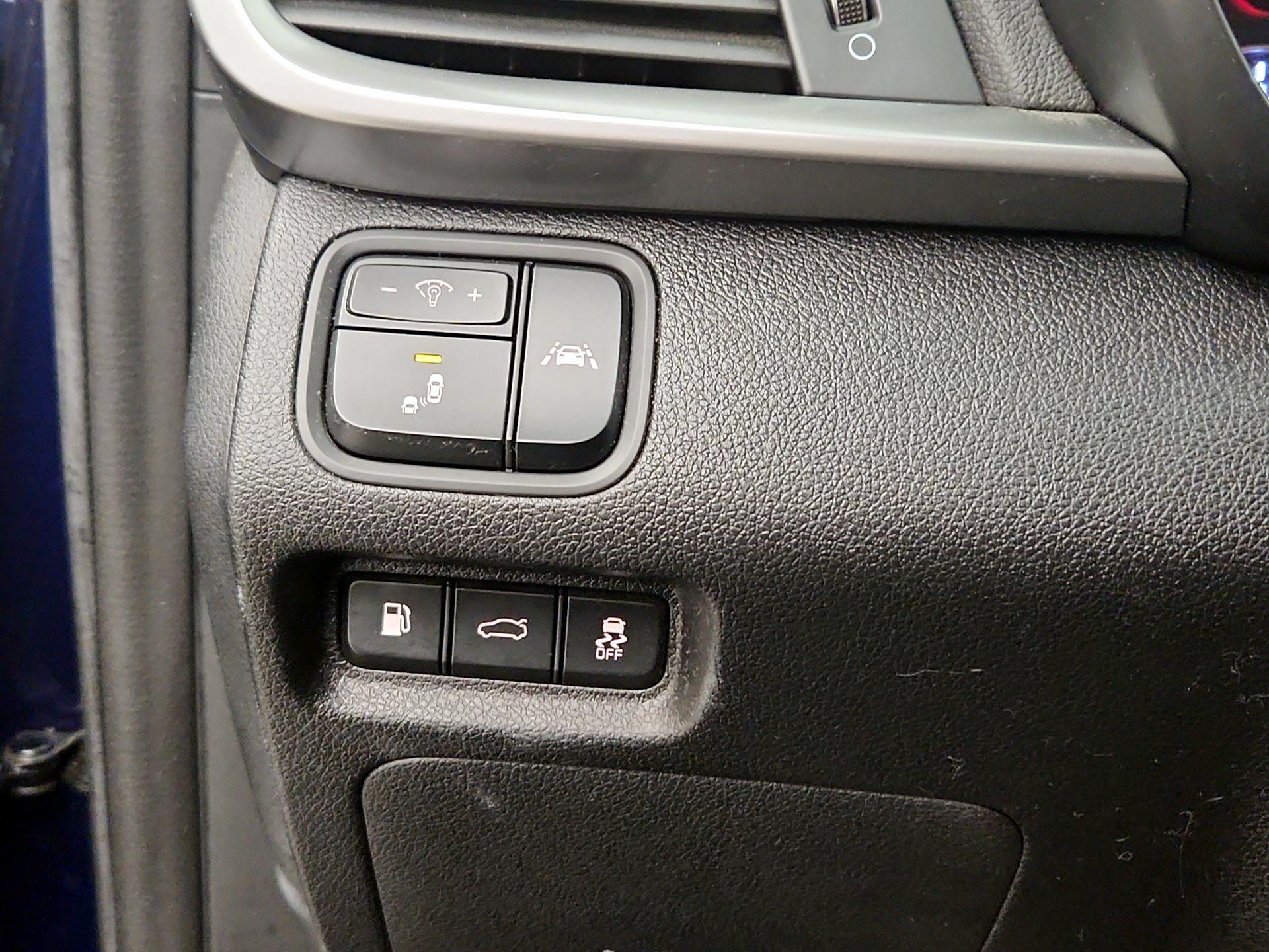 Thumbnail: 2020 Kia Optima - 13