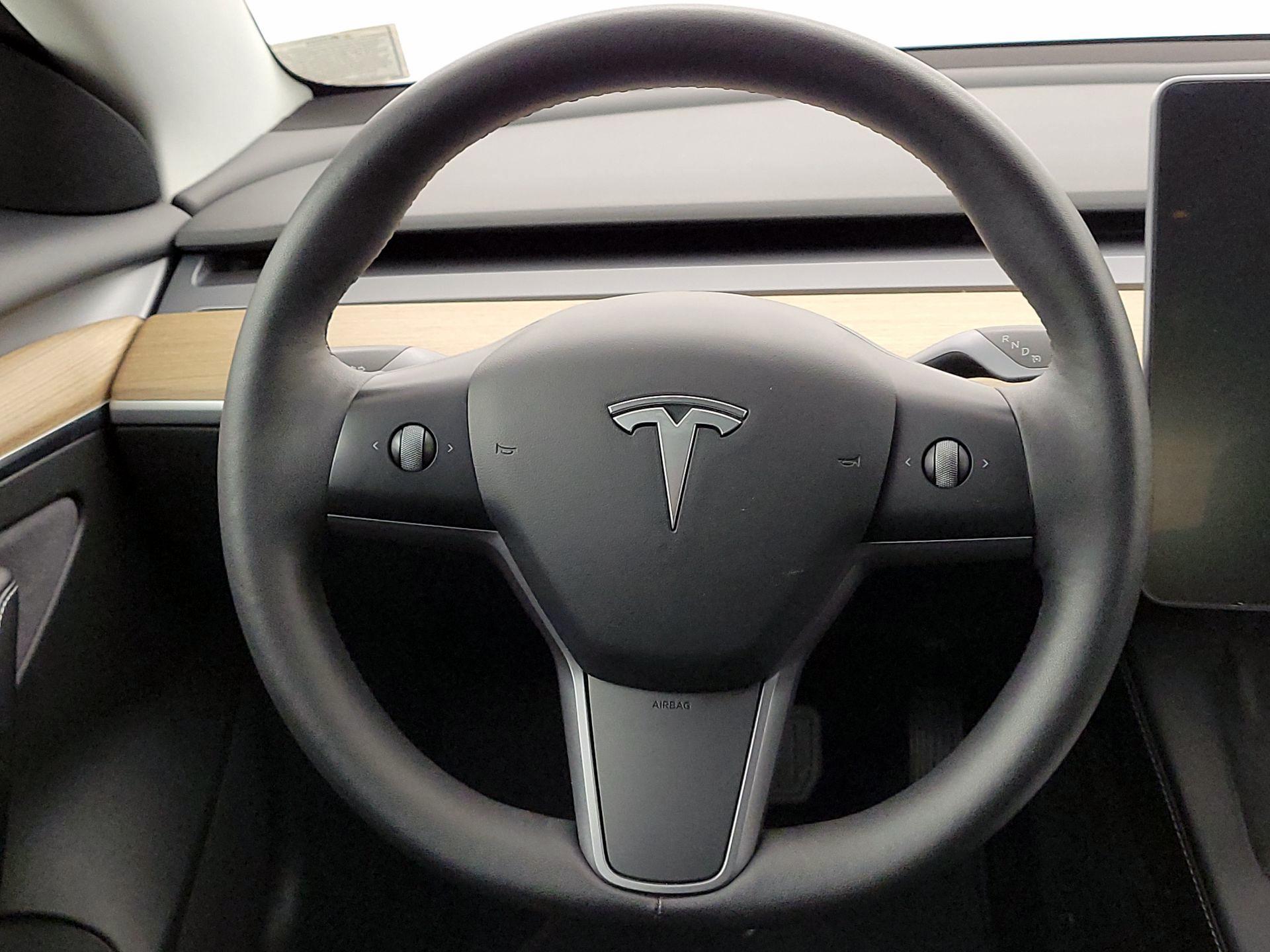 Thumbnail: 2021 Tesla Model 3 - 10