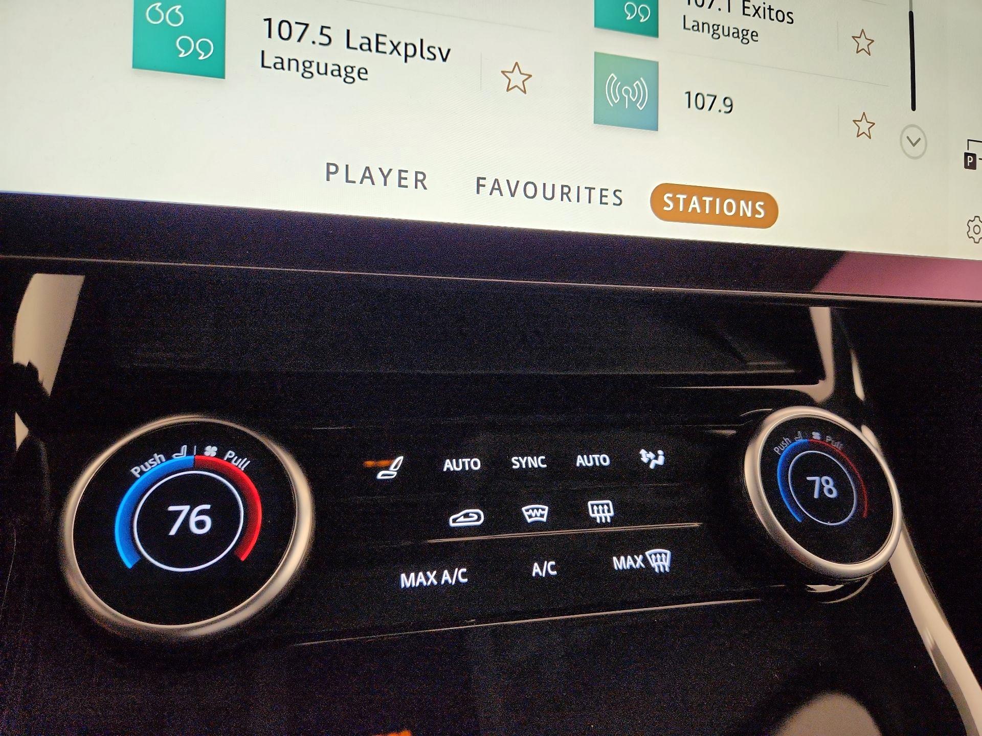 Thumbnail: 2023 Land Rover Range Rover Sport - 17