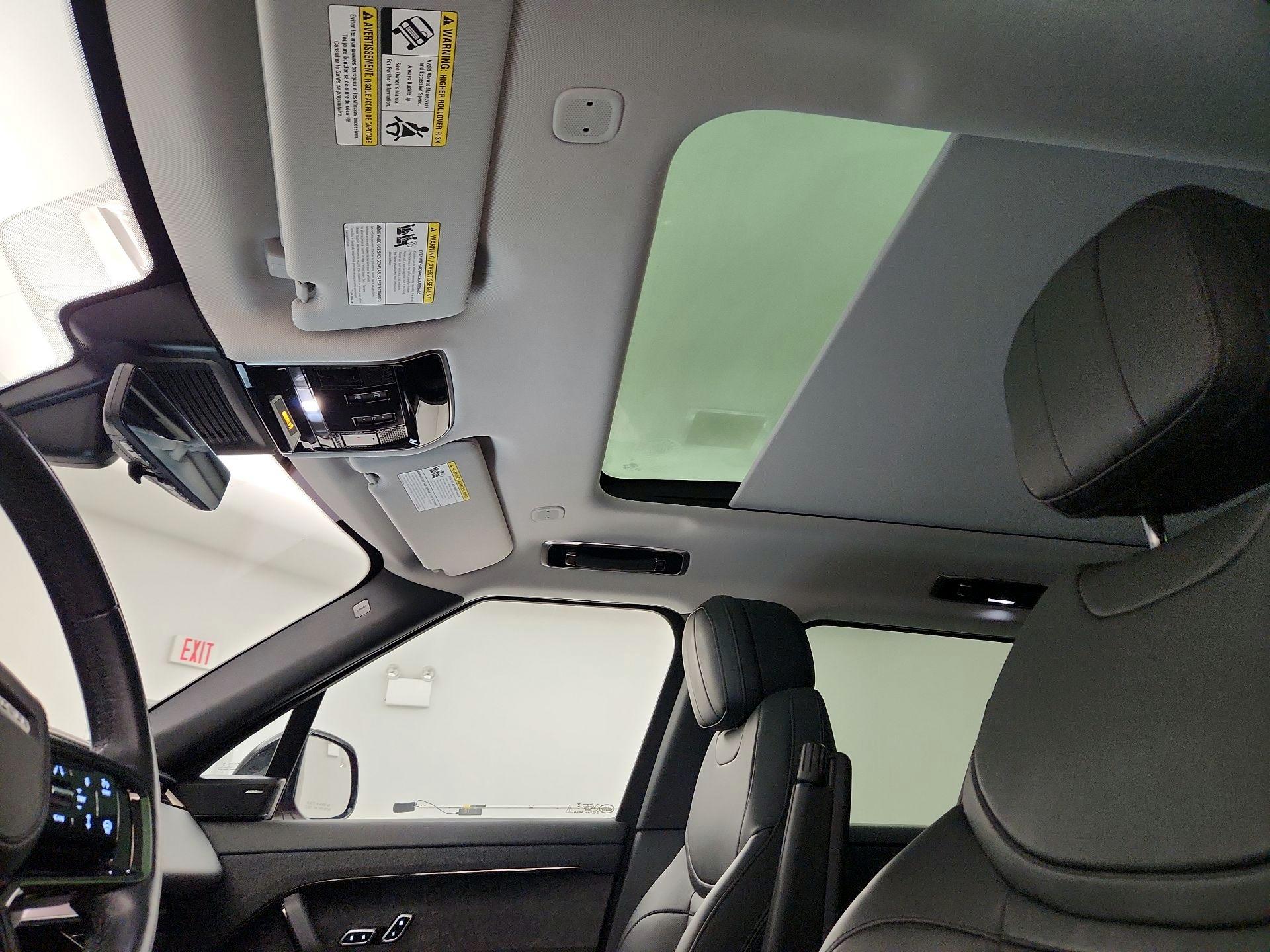 Thumbnail: 2023 Land Rover Range Rover Sport - 20