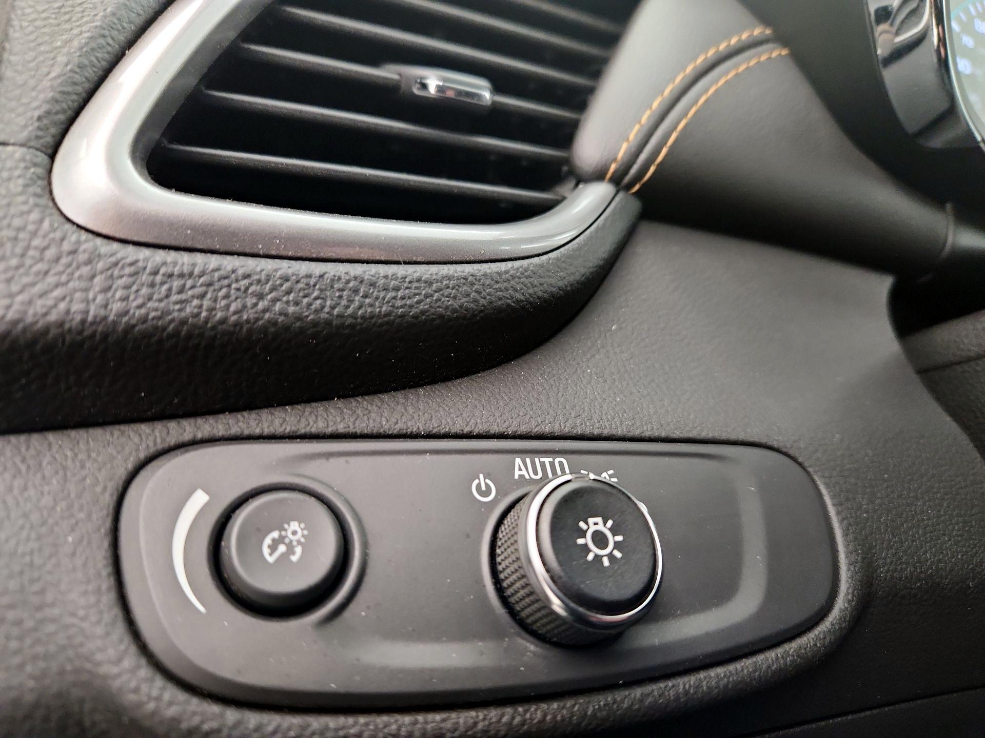 Thumbnail: 2022 Chevrolet Trax - 13