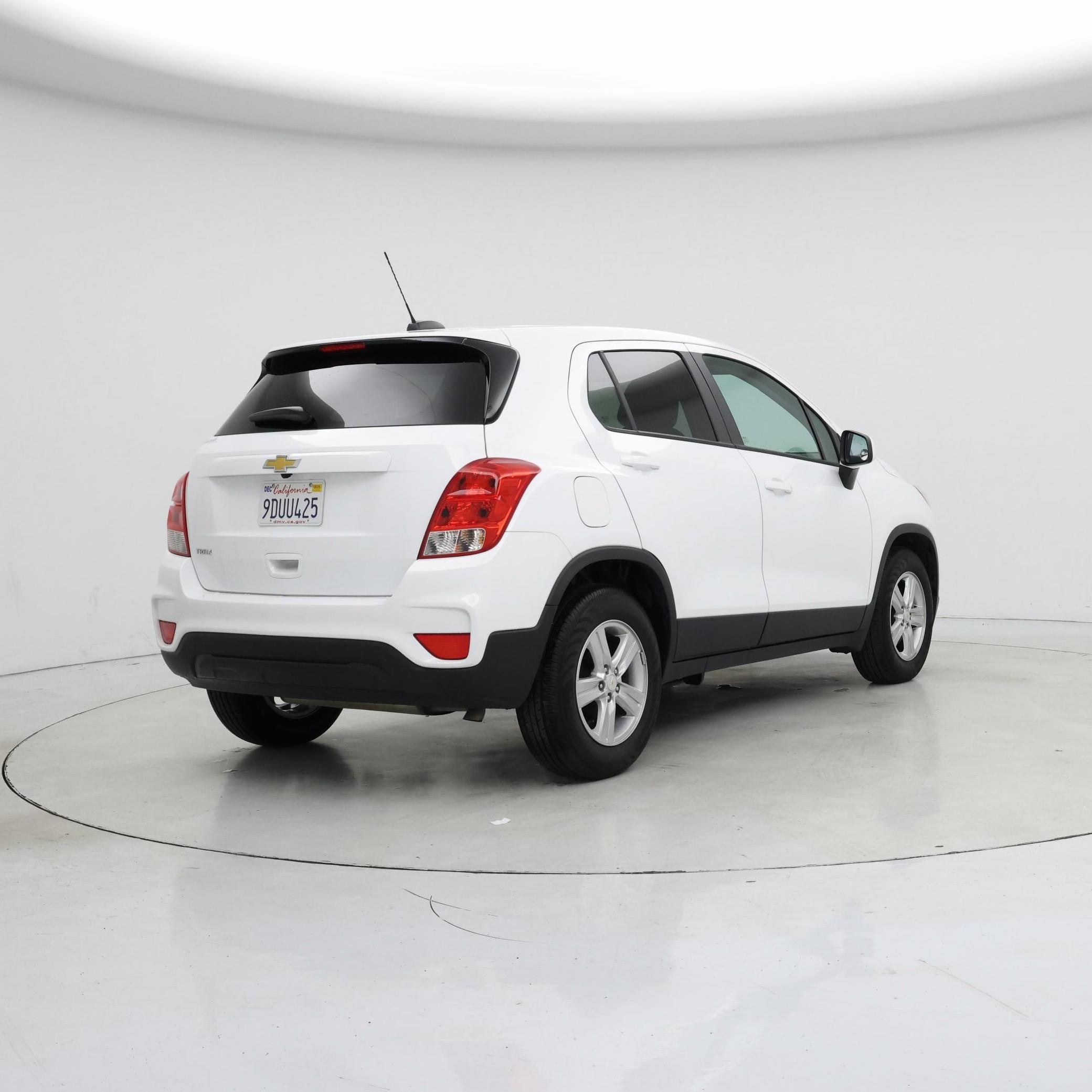 Thumbnail: 2022 Chevrolet Trax - 8