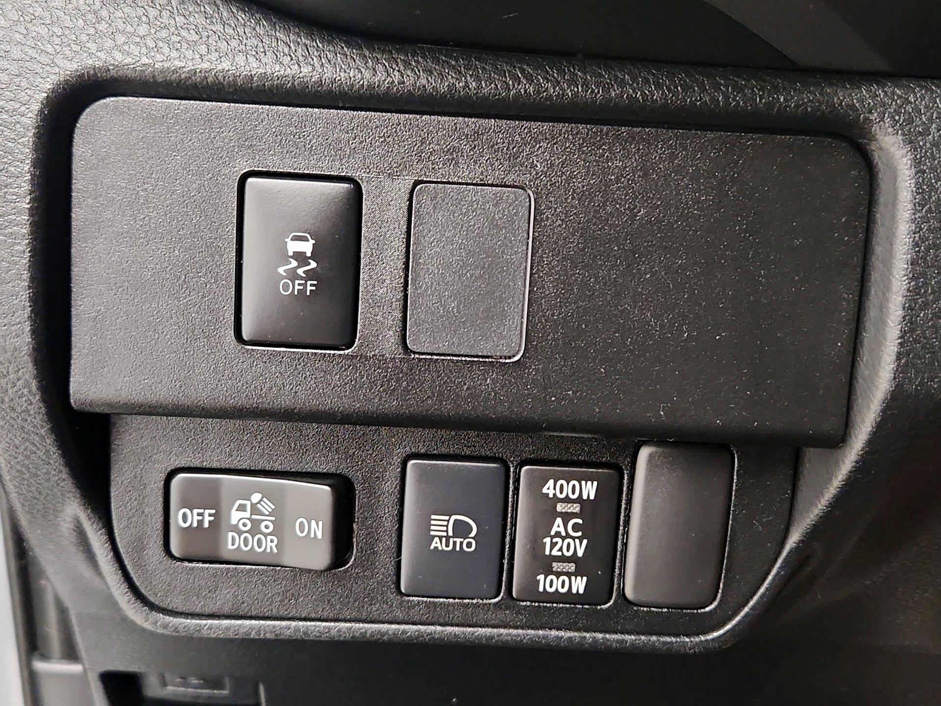 Thumbnail: 2021 Toyota Tacoma - 13