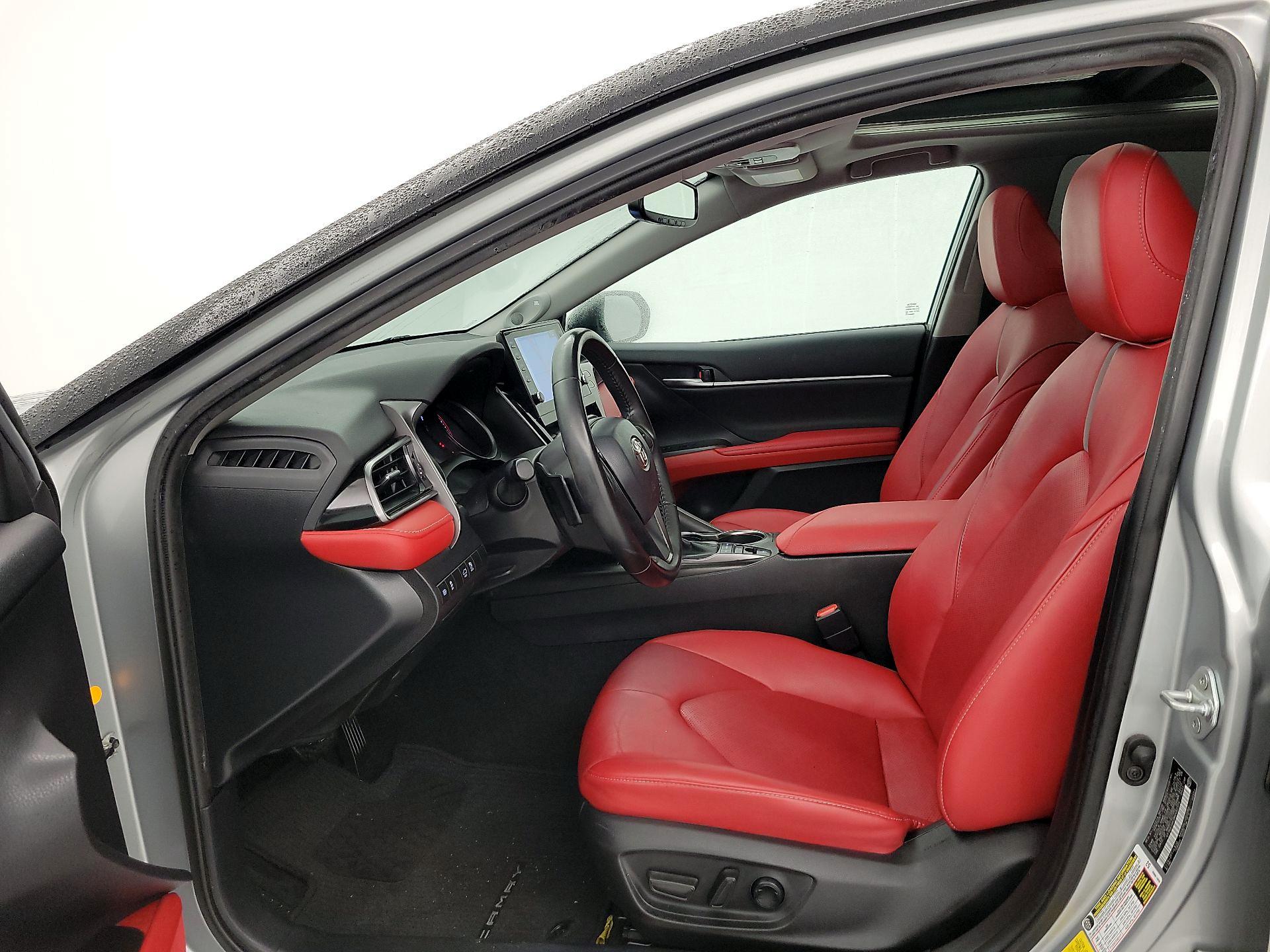 Thumbnail: 2021 Toyota Camry - 11