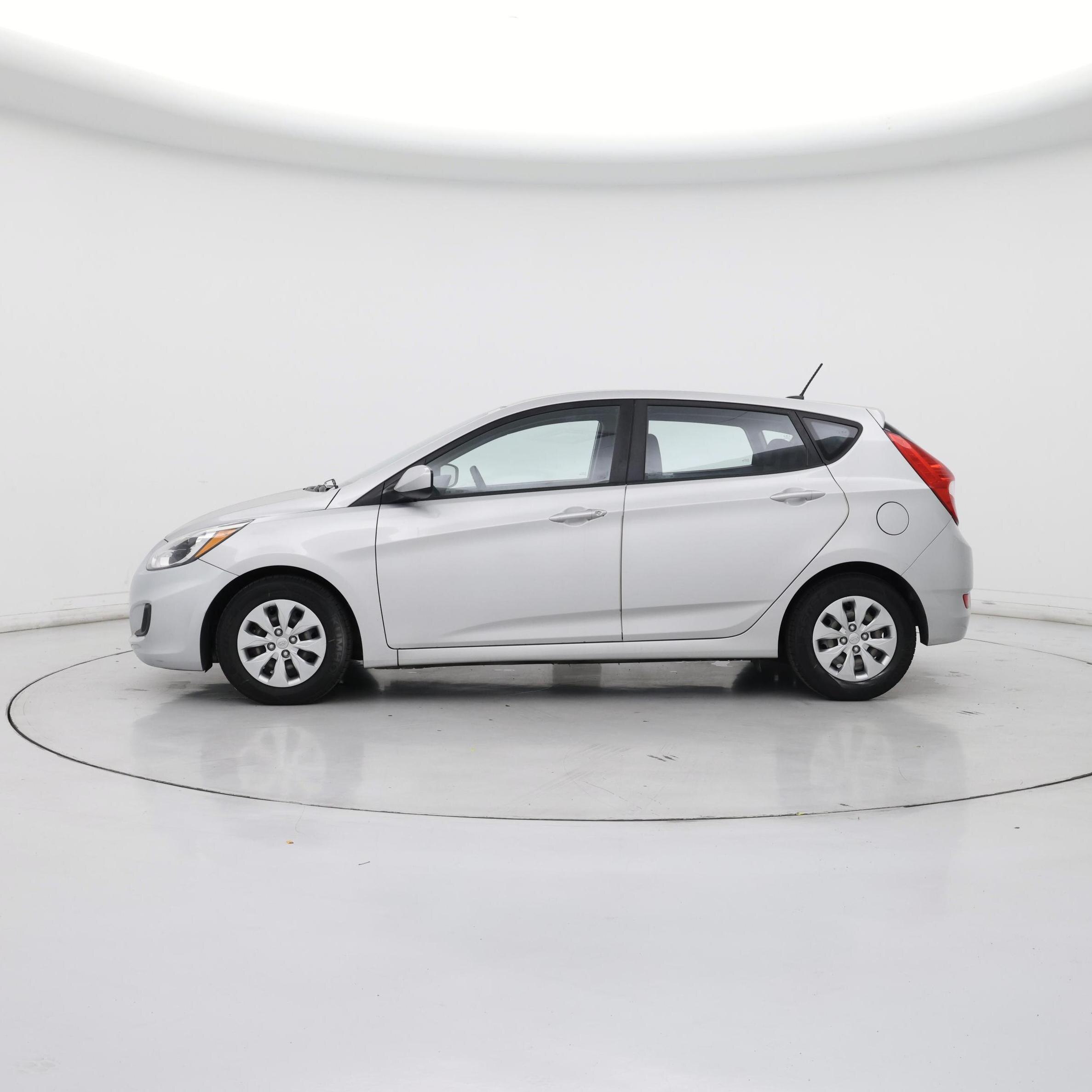 Thumbnail: 2016 Hyundai Accent - 3
