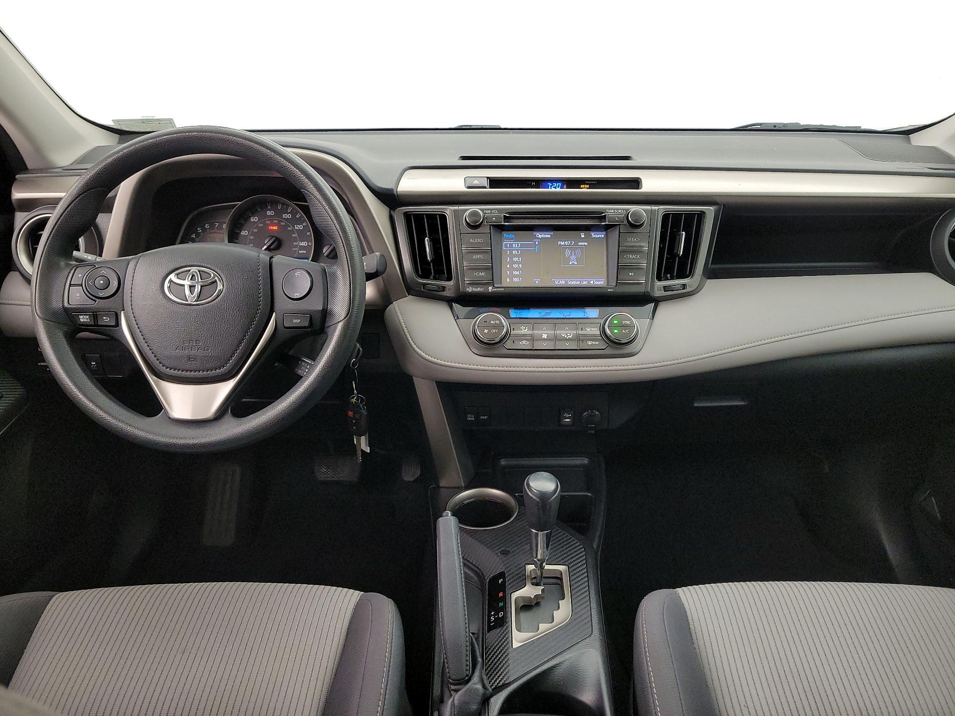 Thumbnail: 2015 Toyota RAV4 - 9