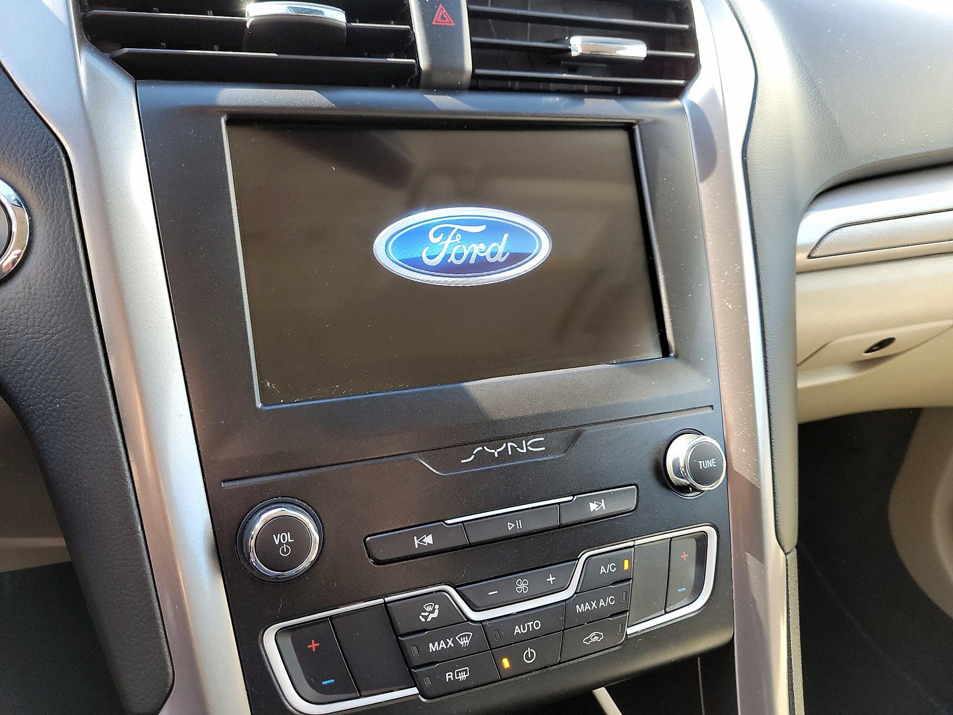 Thumbnail: 2019 Ford Fusion - 15