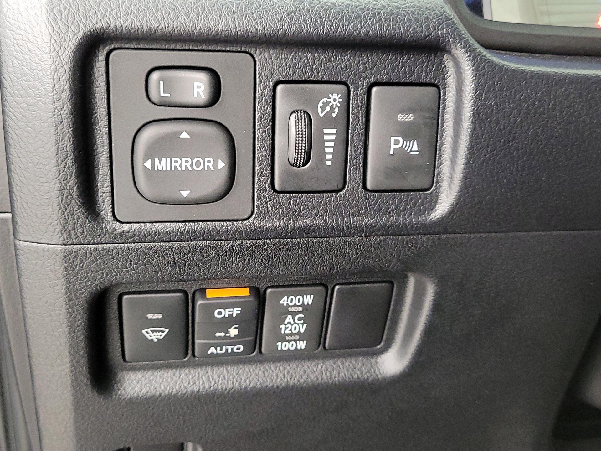 Thumbnail: 2019 Toyota 4Runner - 13