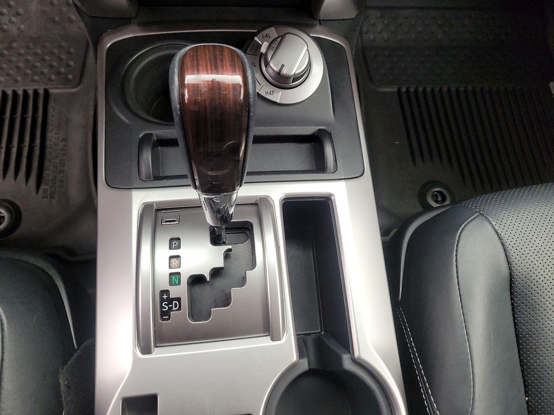 Thumbnail: 2019 Toyota 4Runner - 17