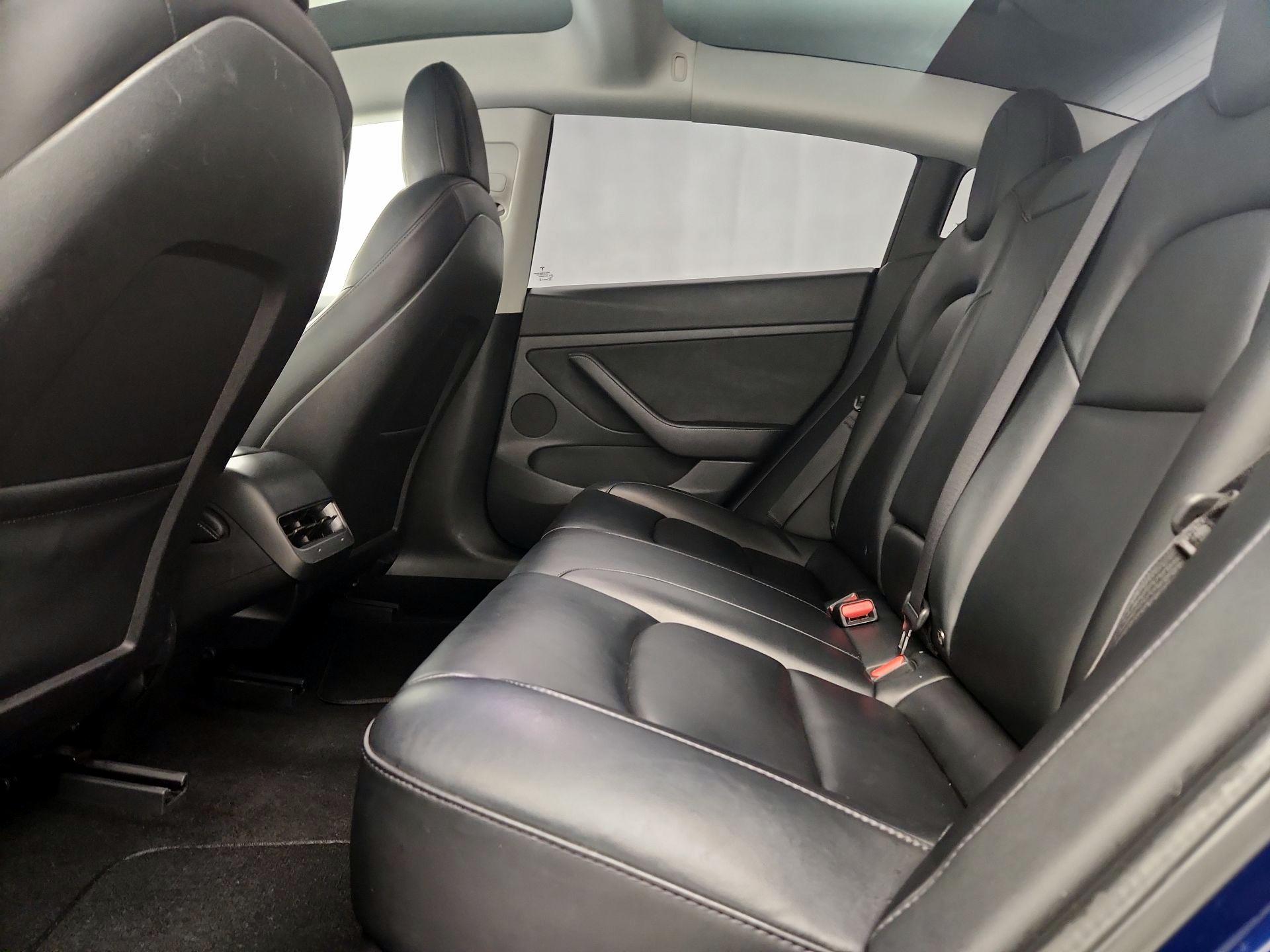 Thumbnail: 2022 Tesla Model 3 - 19