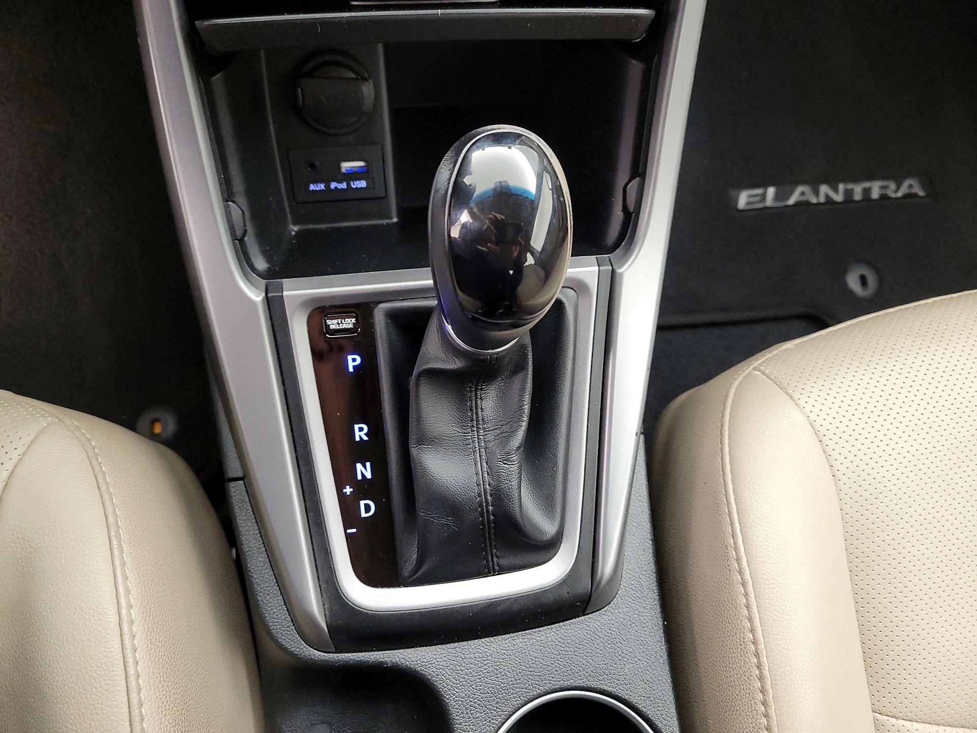 Thumbnail: 2016 Hyundai Elantra - 17