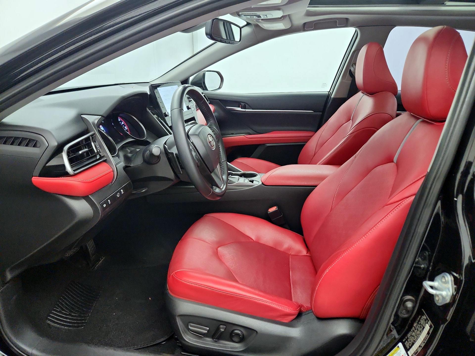 Thumbnail: 2021 Toyota Camry - 11