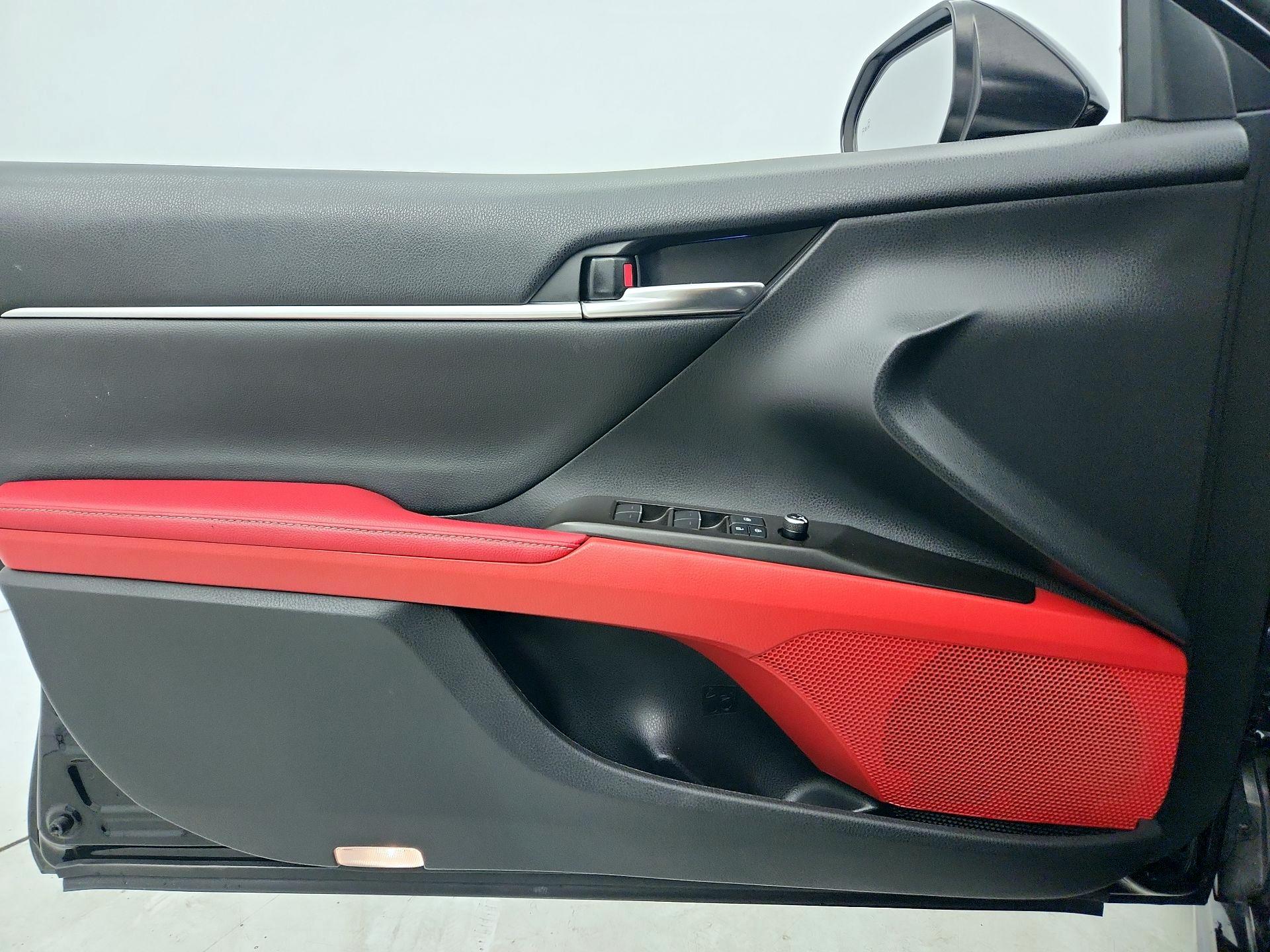 Thumbnail: 2021 Toyota Camry - 12