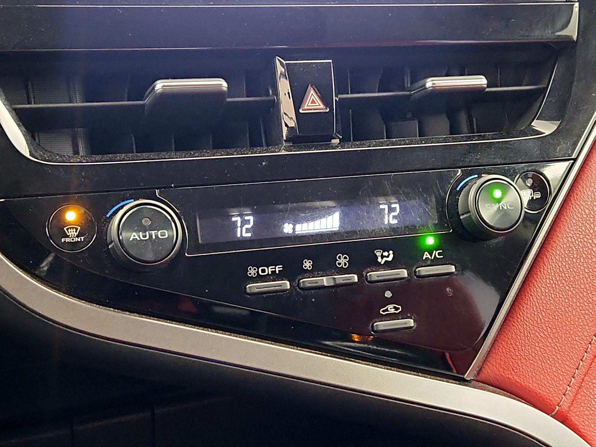 Thumbnail: 2021 Toyota Camry - 16