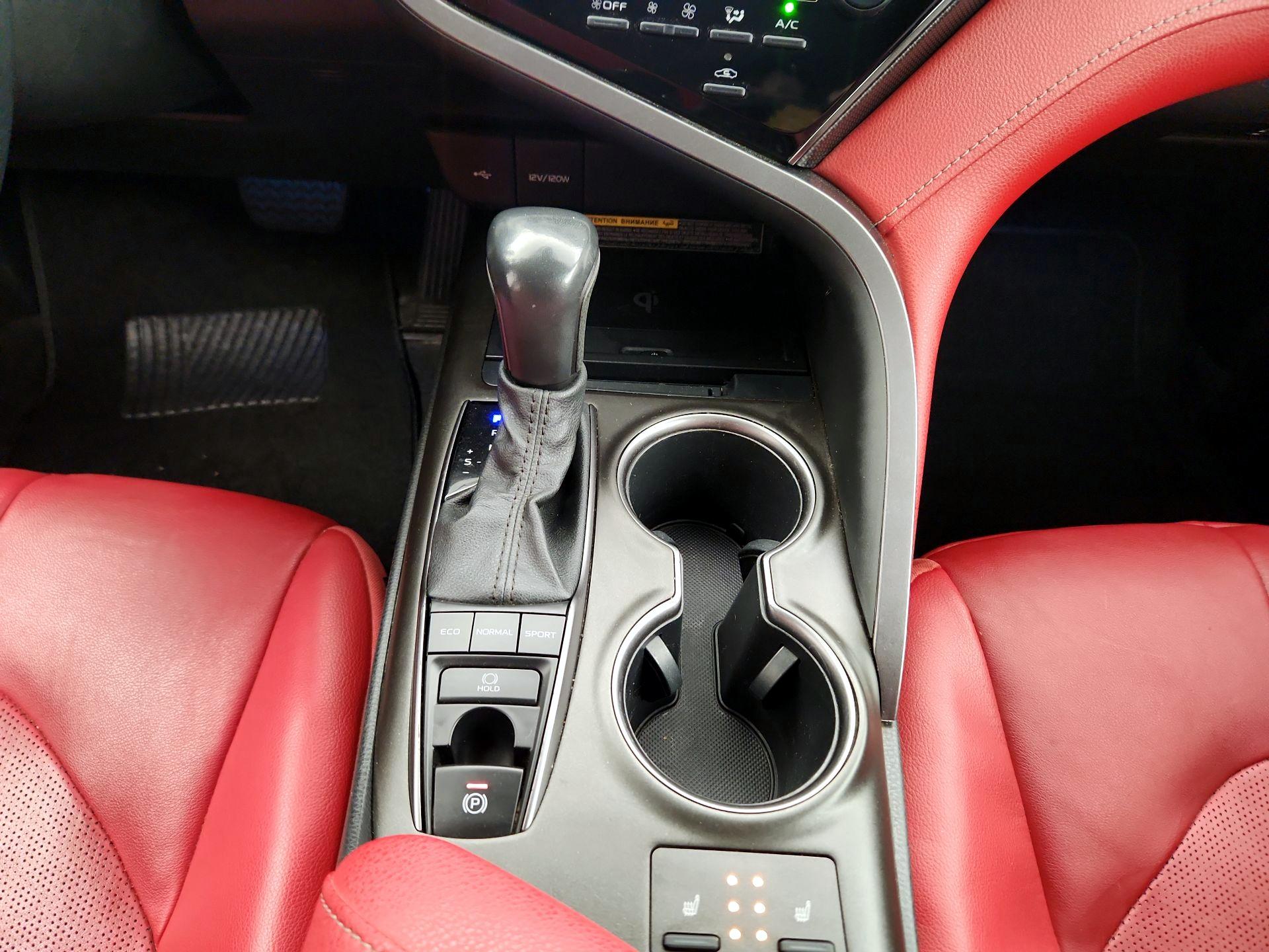 Thumbnail: 2021 Toyota Camry - 17