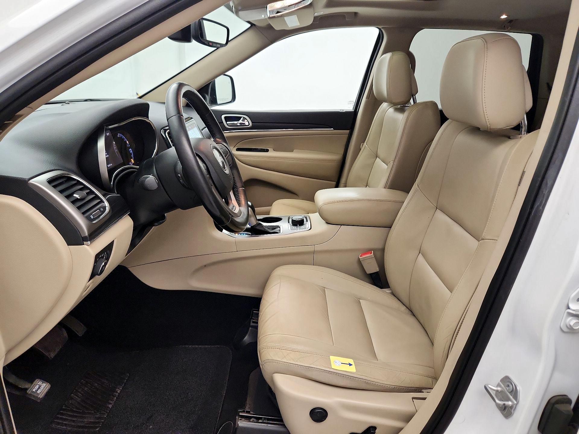 Thumbnail: 2020 Jeep Grand Cherokee - 11