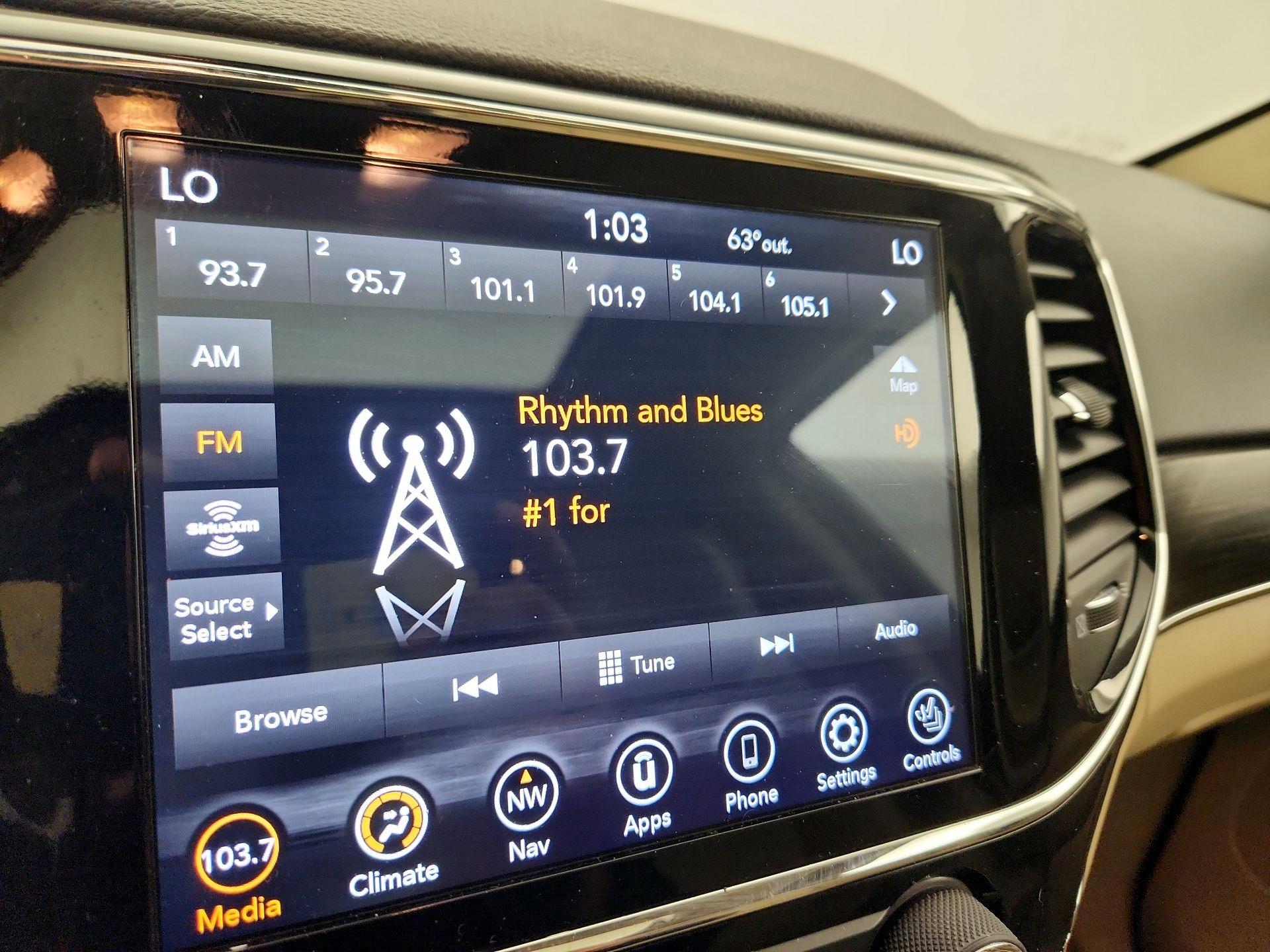 Thumbnail: 2020 Jeep Grand Cherokee - 16