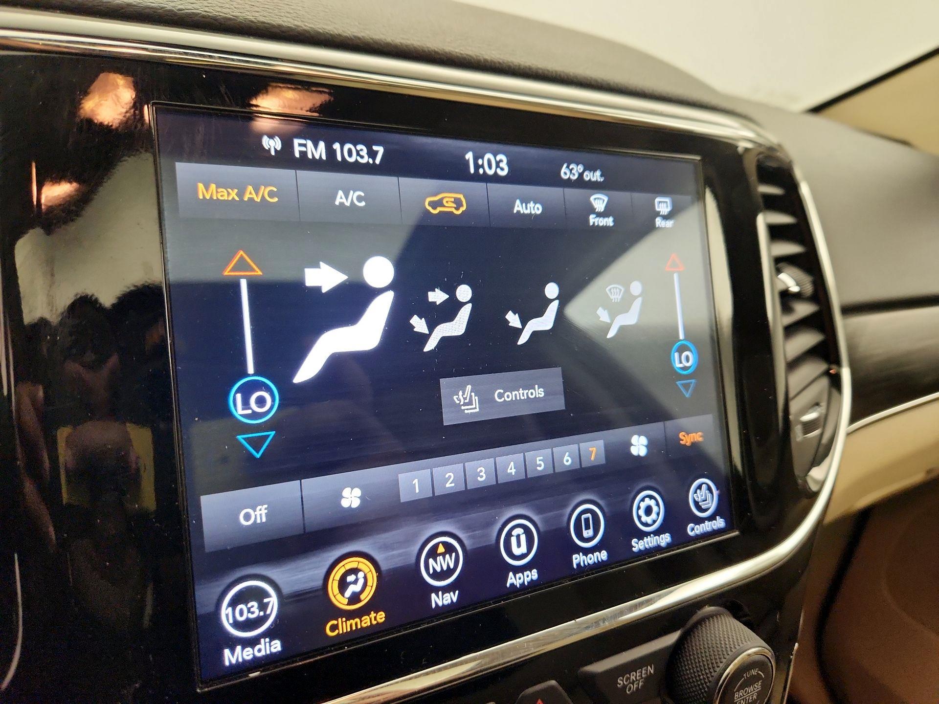 Thumbnail: 2020 Jeep Grand Cherokee - 17