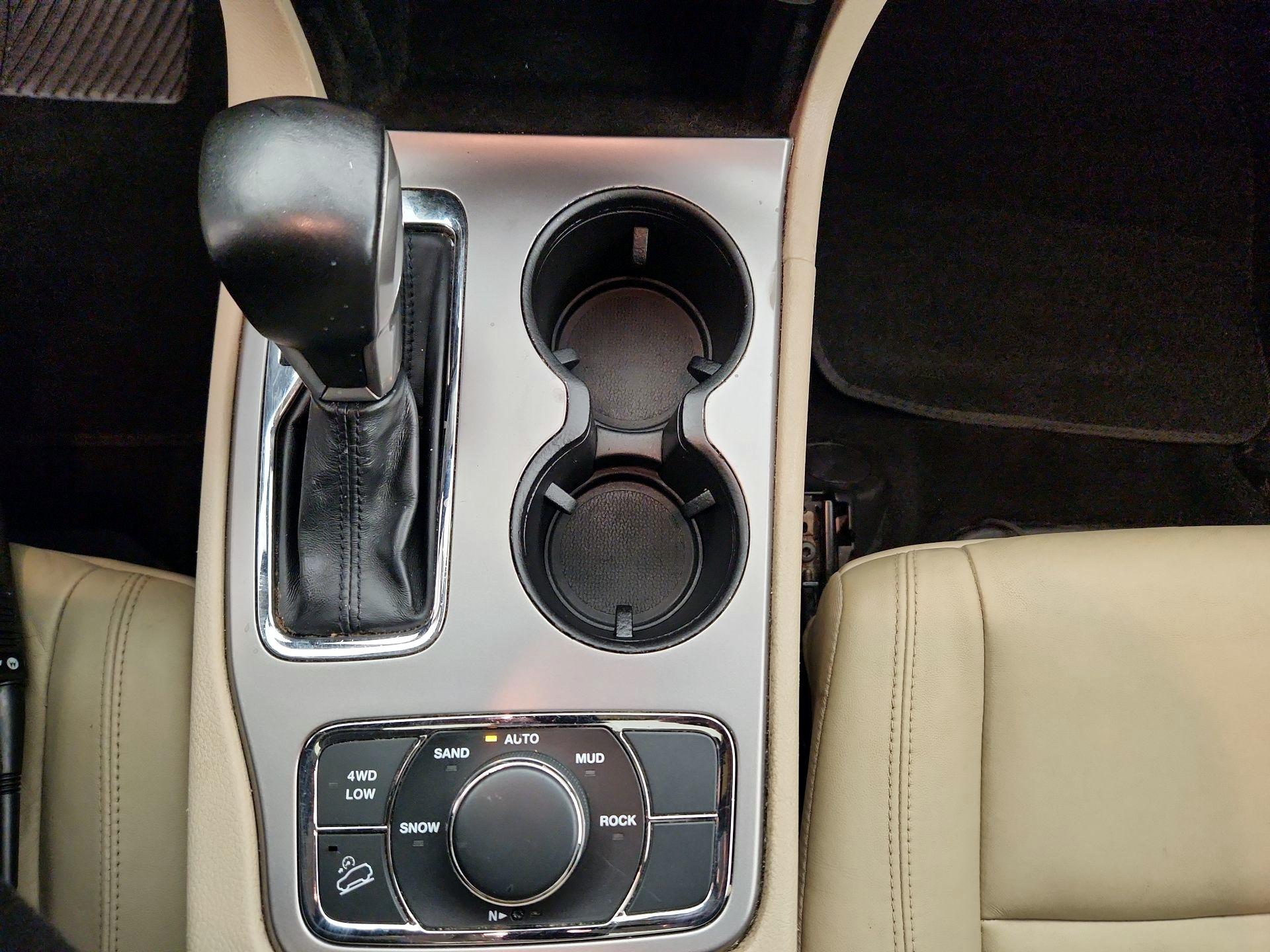 Thumbnail: 2020 Jeep Grand Cherokee - 18