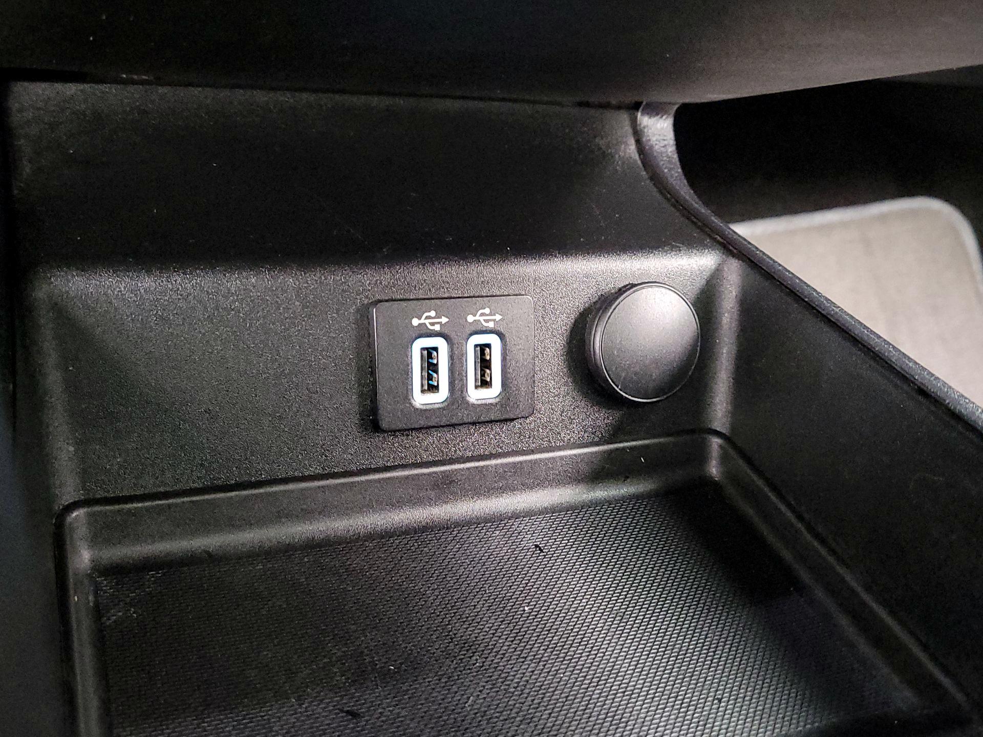 Thumbnail: 2019 Ford Fusion - 19