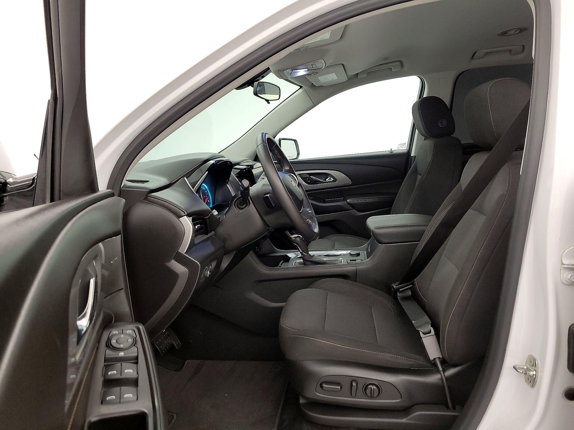 Thumbnail: 2019 Chevrolet Traverse - 11