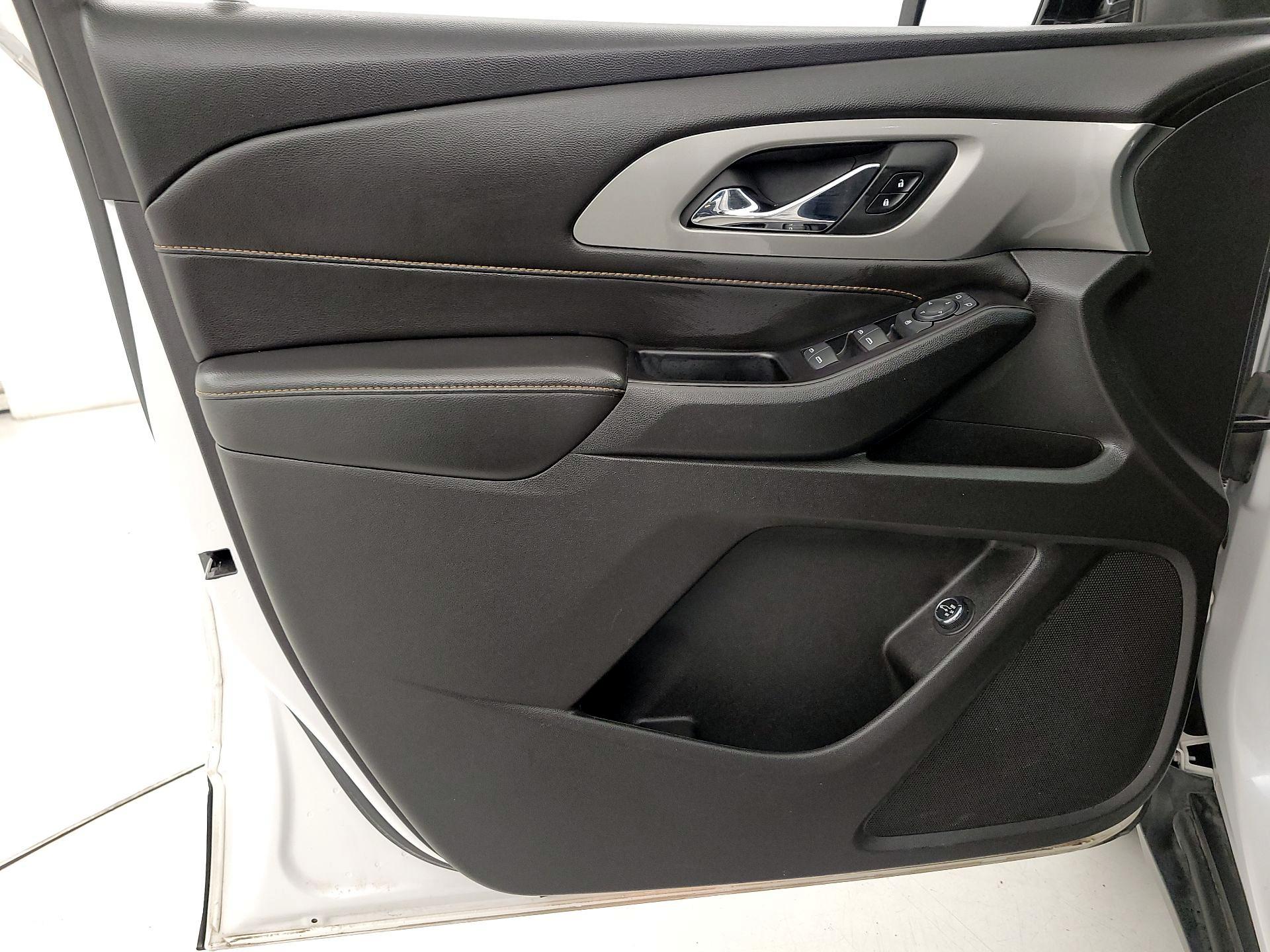 Thumbnail: 2019 Chevrolet Traverse - 12