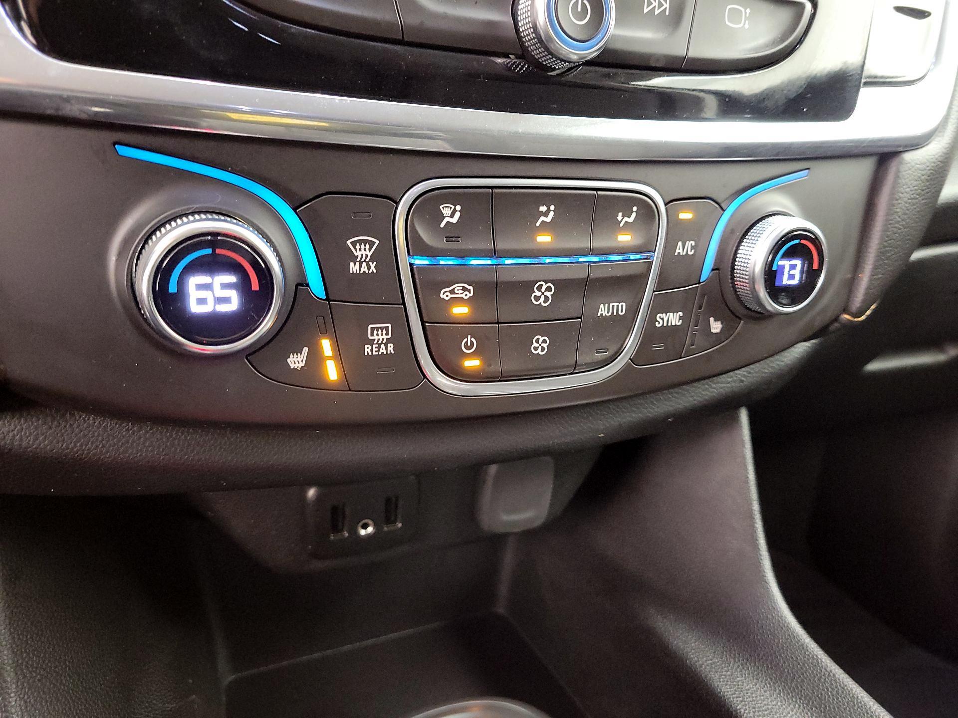 Thumbnail: 2019 Chevrolet Traverse - 16