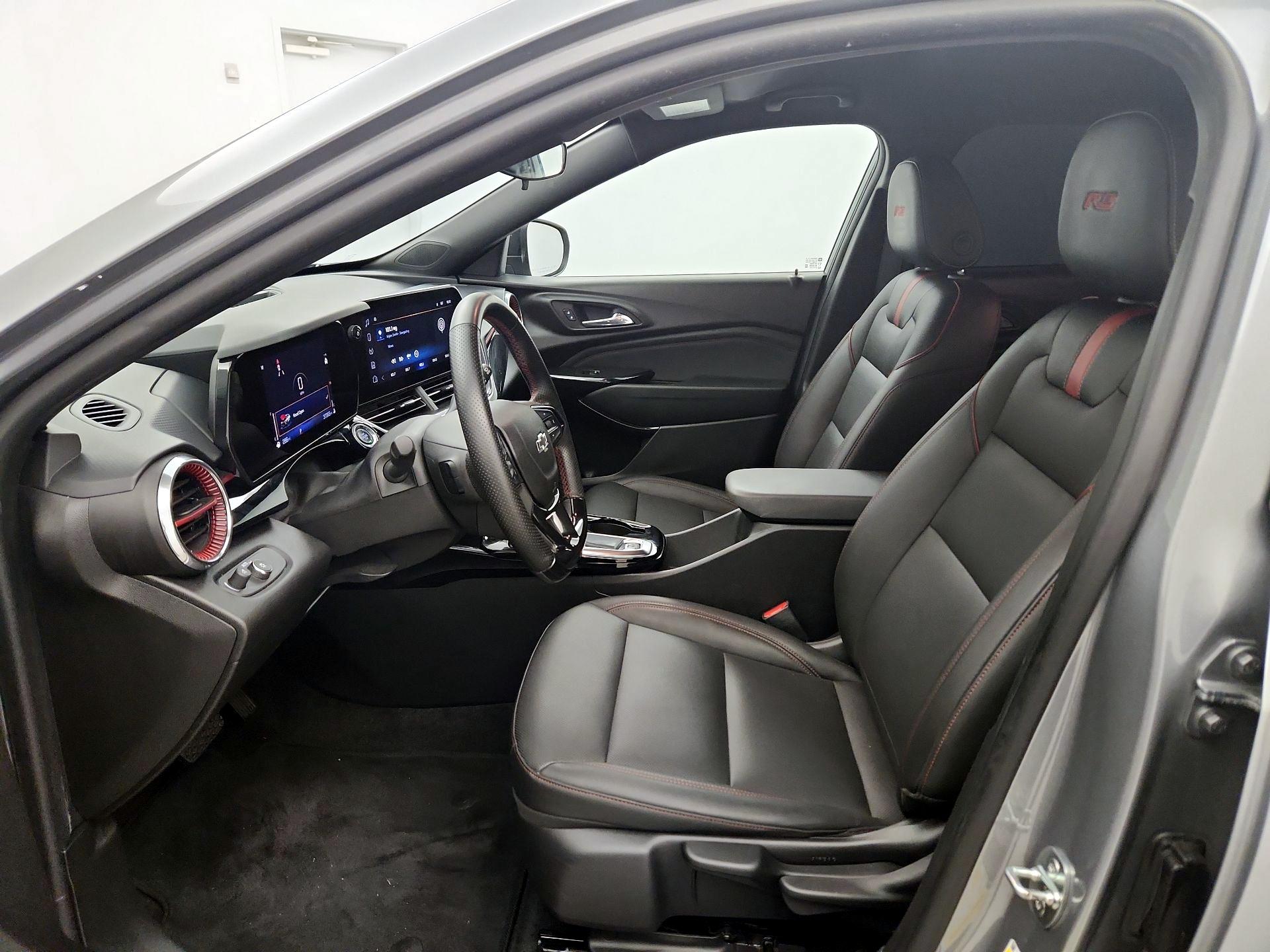 Thumbnail: 2024 Chevrolet Trax - 11