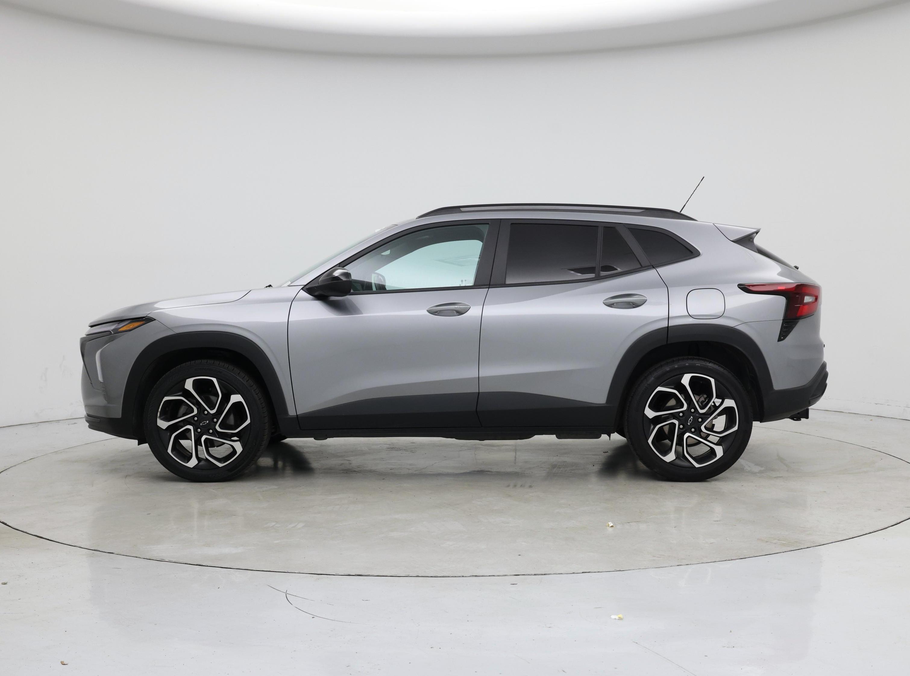 Thumbnail: 2024 Chevrolet Trax - 3