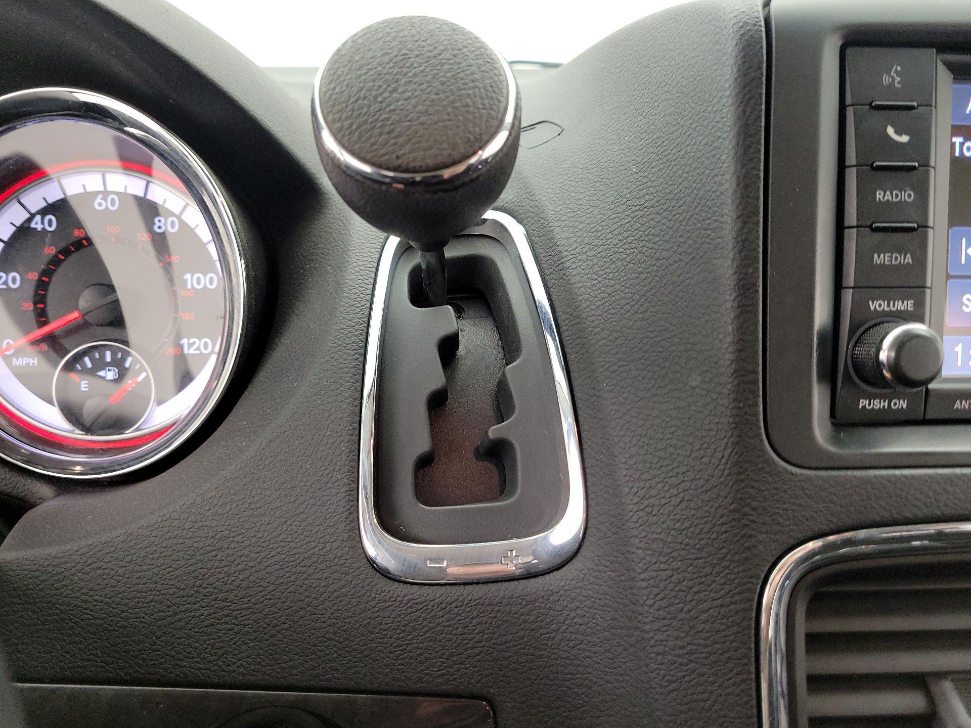 Thumbnail: 2018 Dodge Grand Caravan - 17