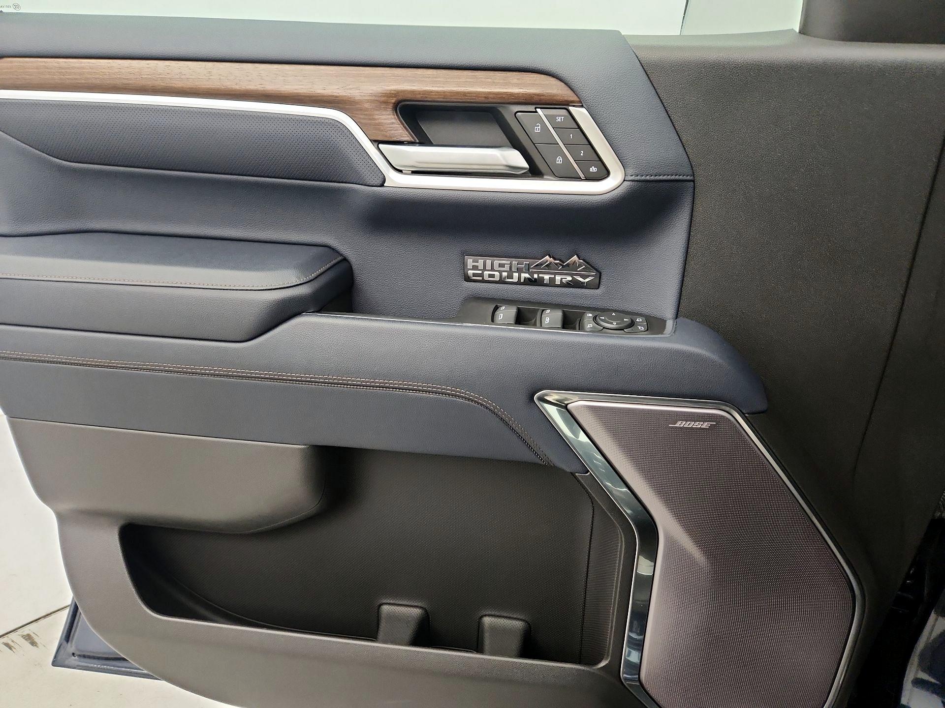 Thumbnail: 2022 Chevrolet Silverado 1500 - 12