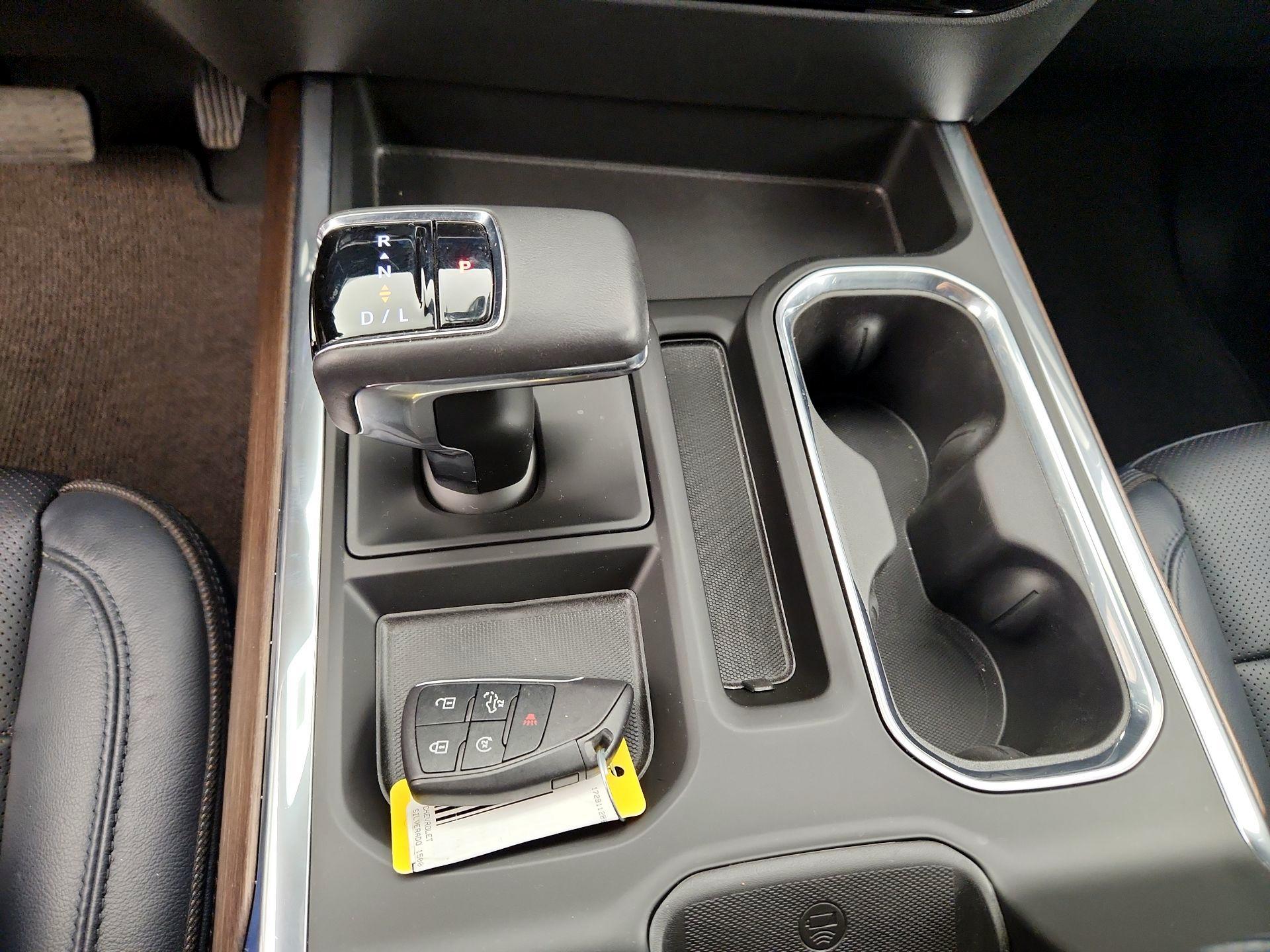 Thumbnail: 2022 Chevrolet Silverado 1500 - 17