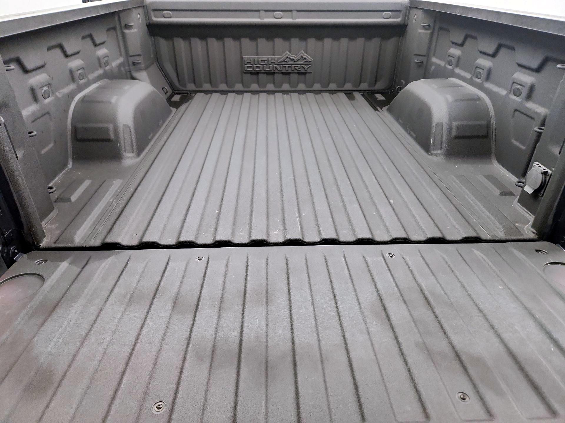 Thumbnail: 2022 Chevrolet Silverado 1500 - 19