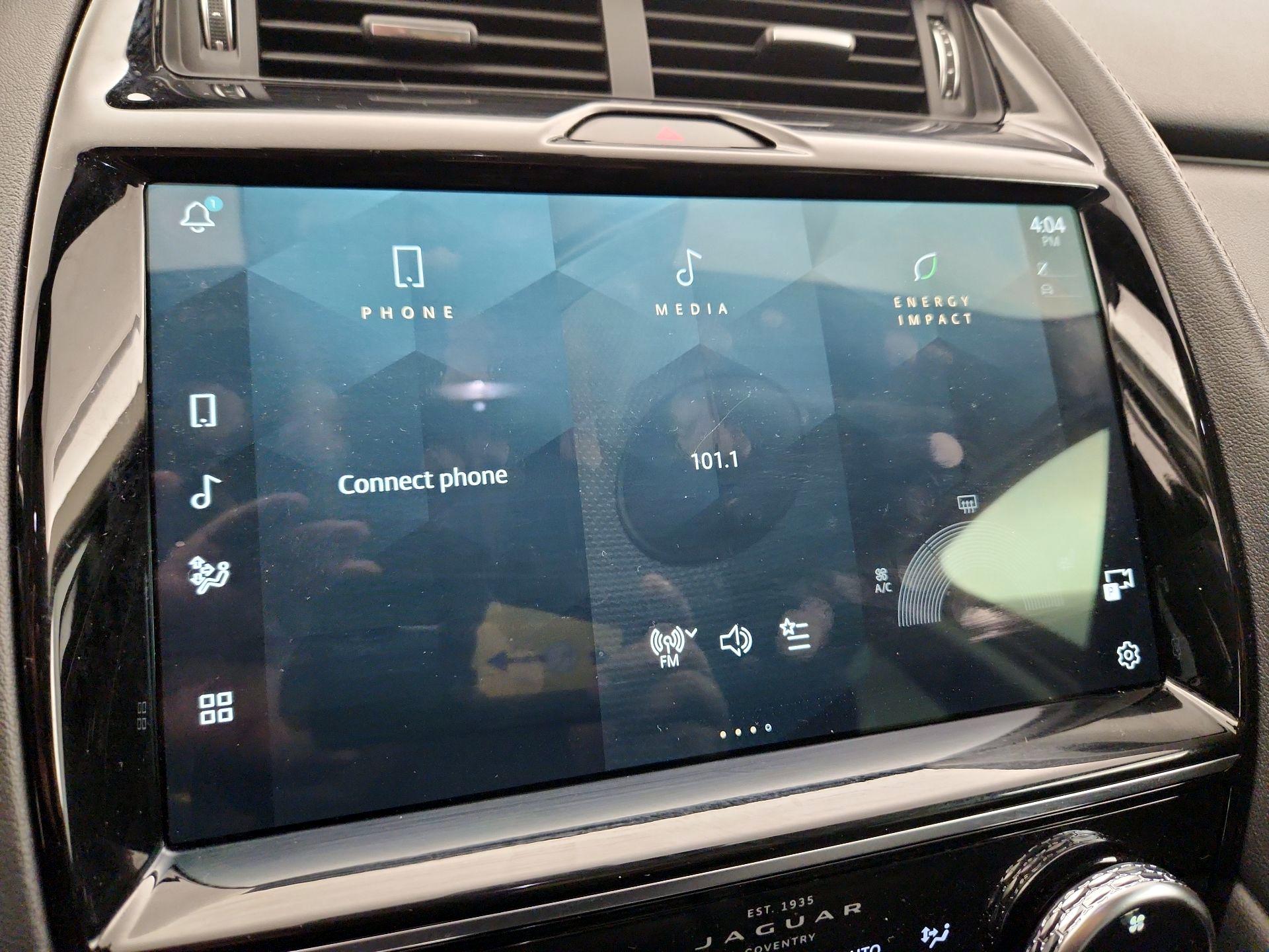 Thumbnail: 2021 Jaguar E-Pace - 15