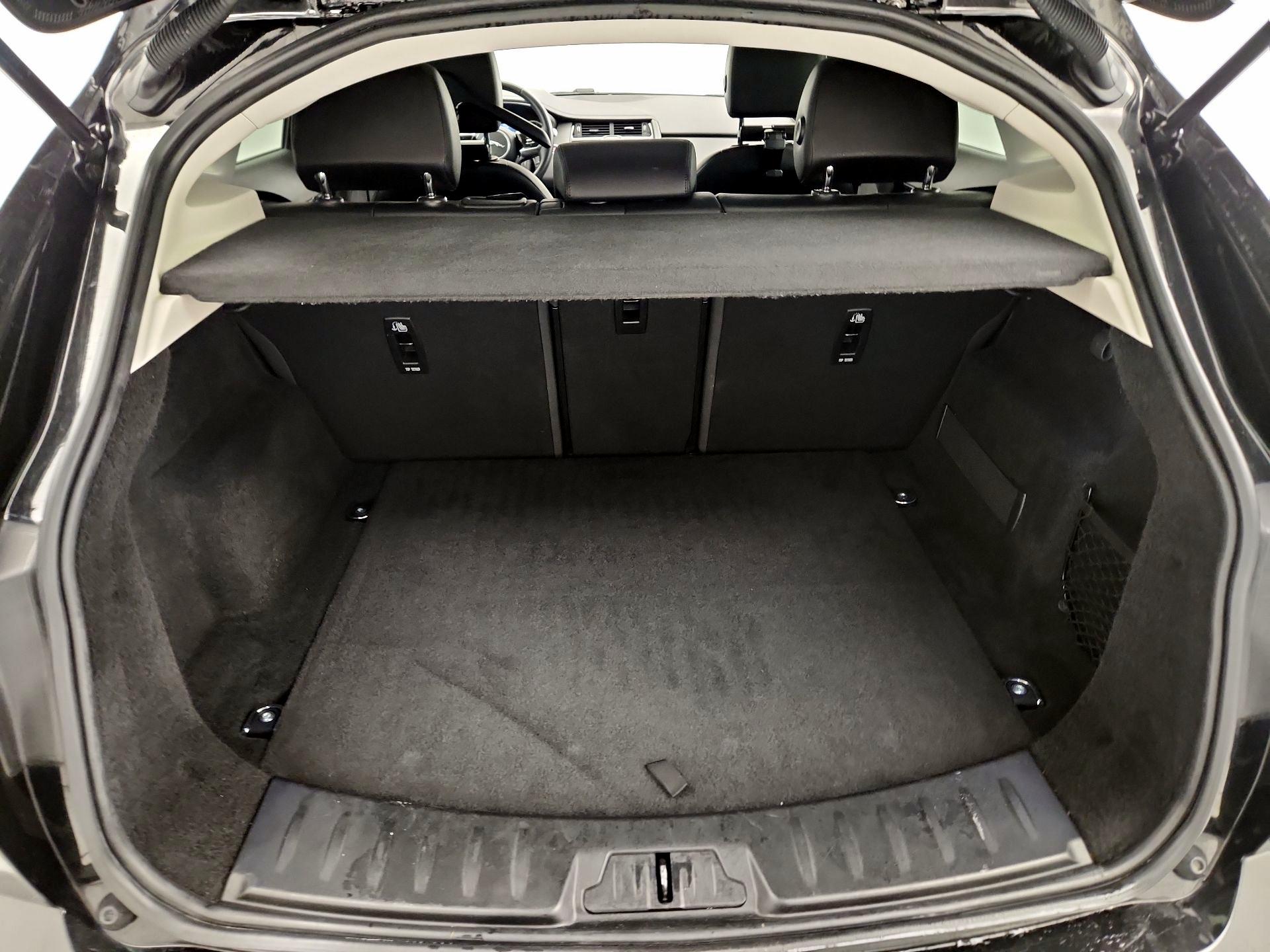 Thumbnail: 2021 Jaguar E-Pace - 19