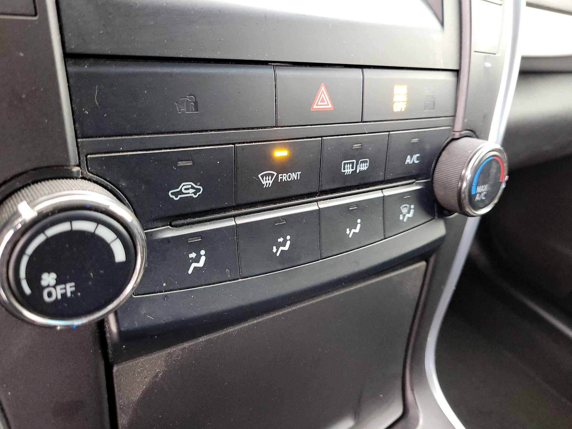 Thumbnail: 2017 Toyota Camry - 16