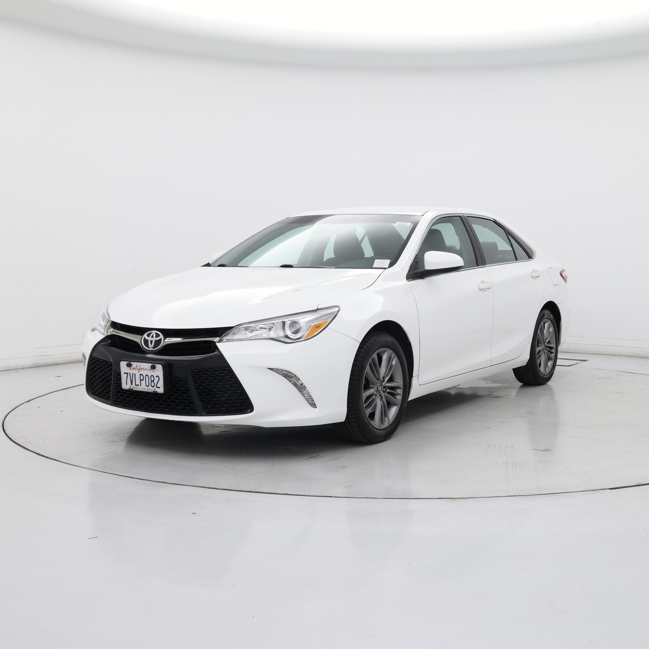 Thumbnail: 2017 Toyota Camry - 4