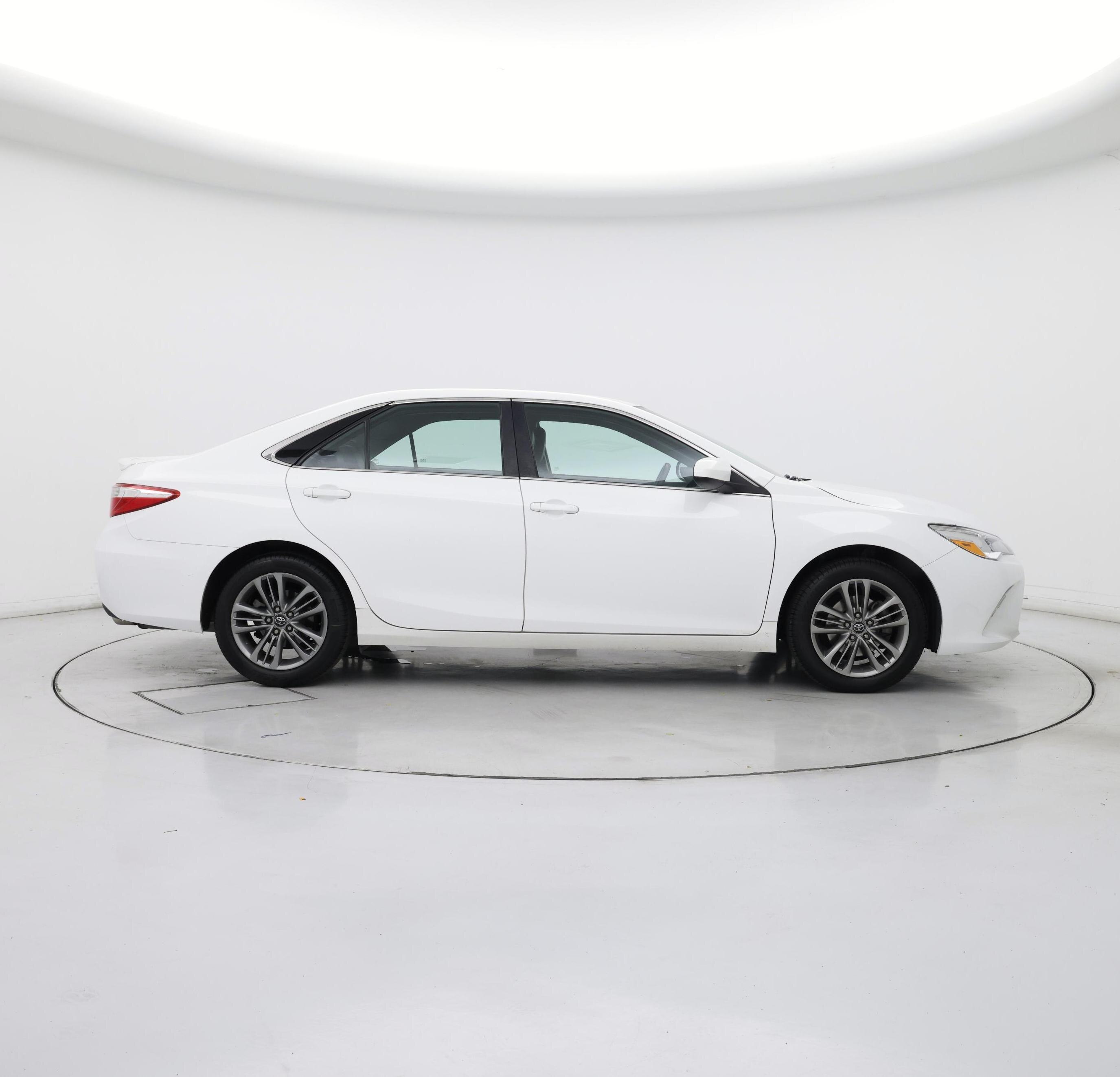 Thumbnail: 2017 Toyota Camry - 7