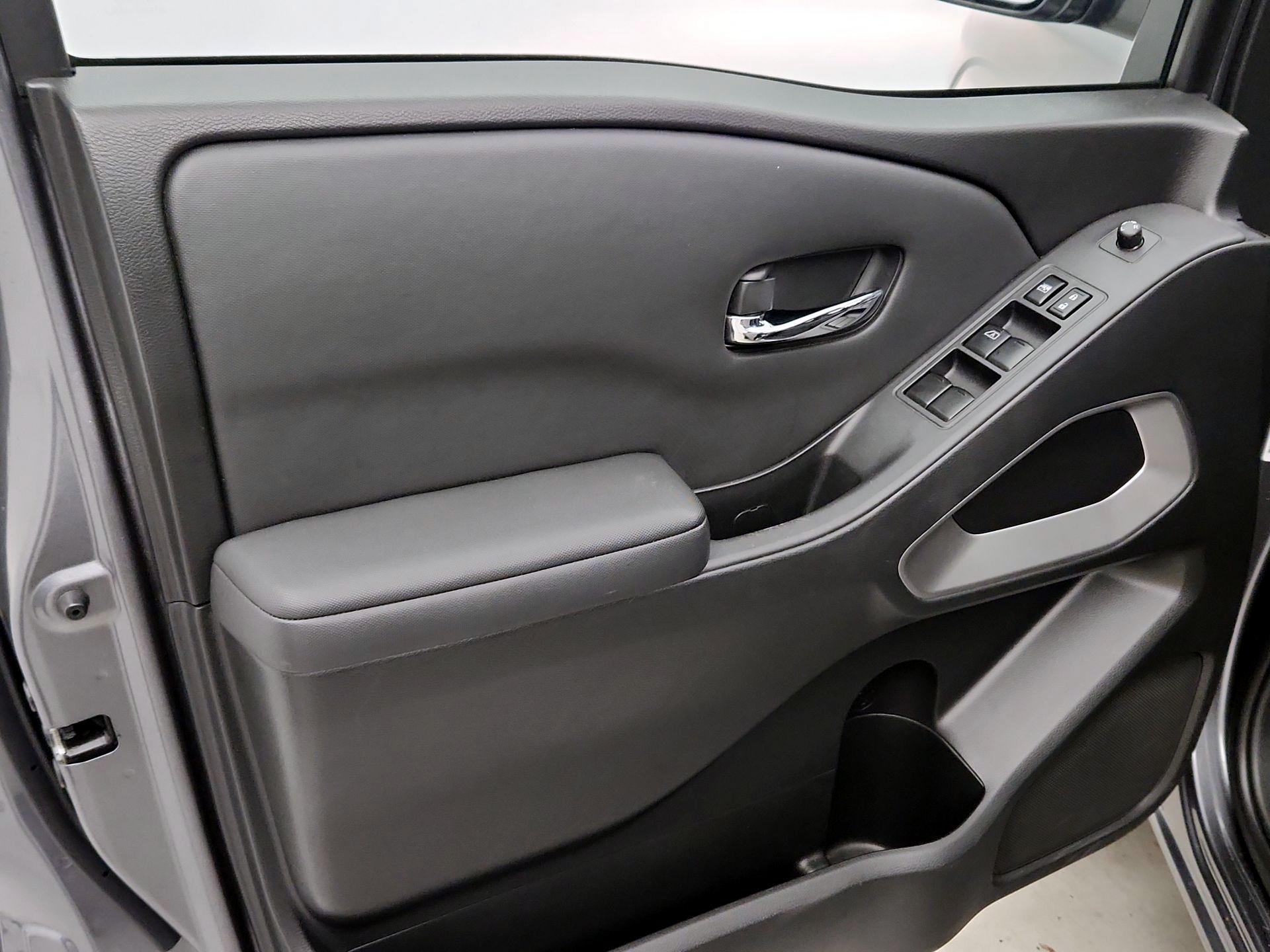 Thumbnail: 2022 Nissan Frontier - 12