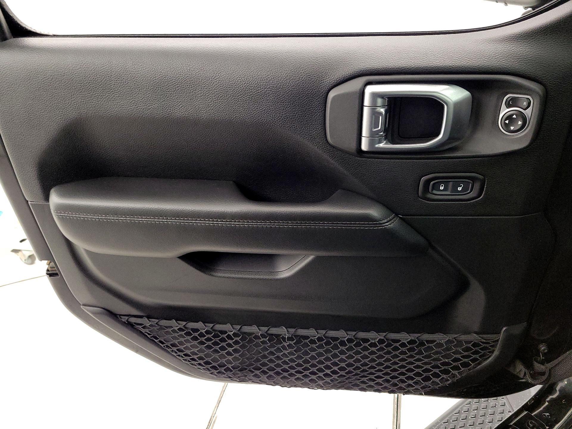 Thumbnail: 2020 Jeep Gladiator - 12