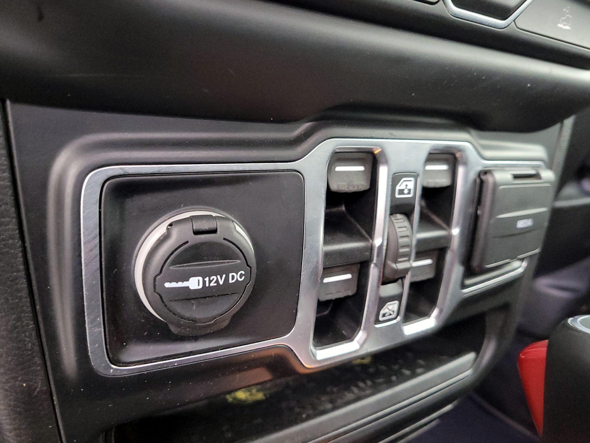 Thumbnail: 2020 Jeep Gladiator - 19