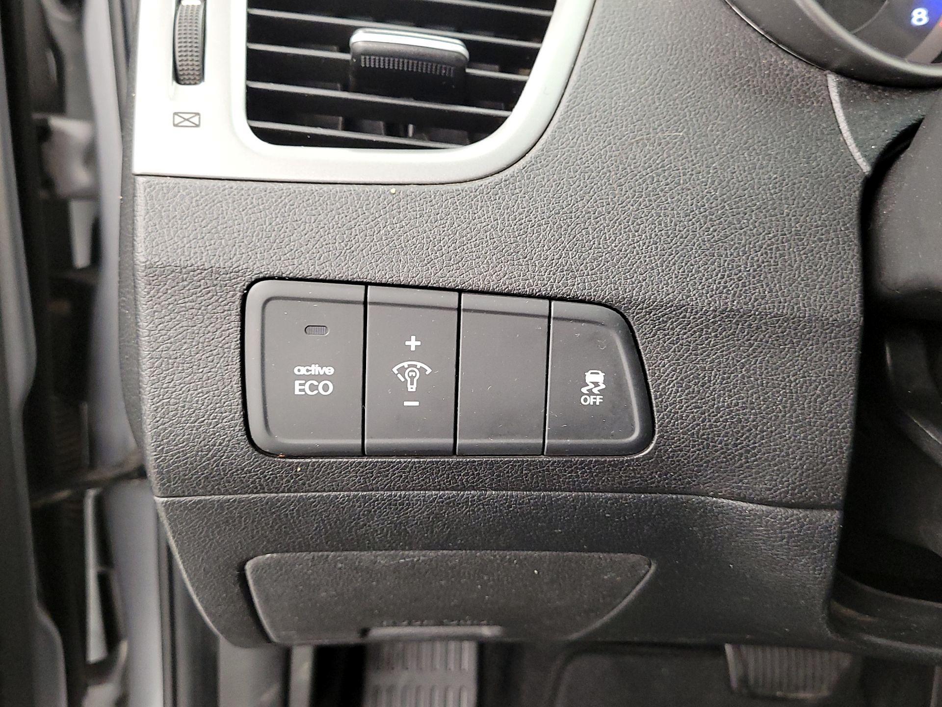 Thumbnail: 2014 Hyundai Elantra - 13