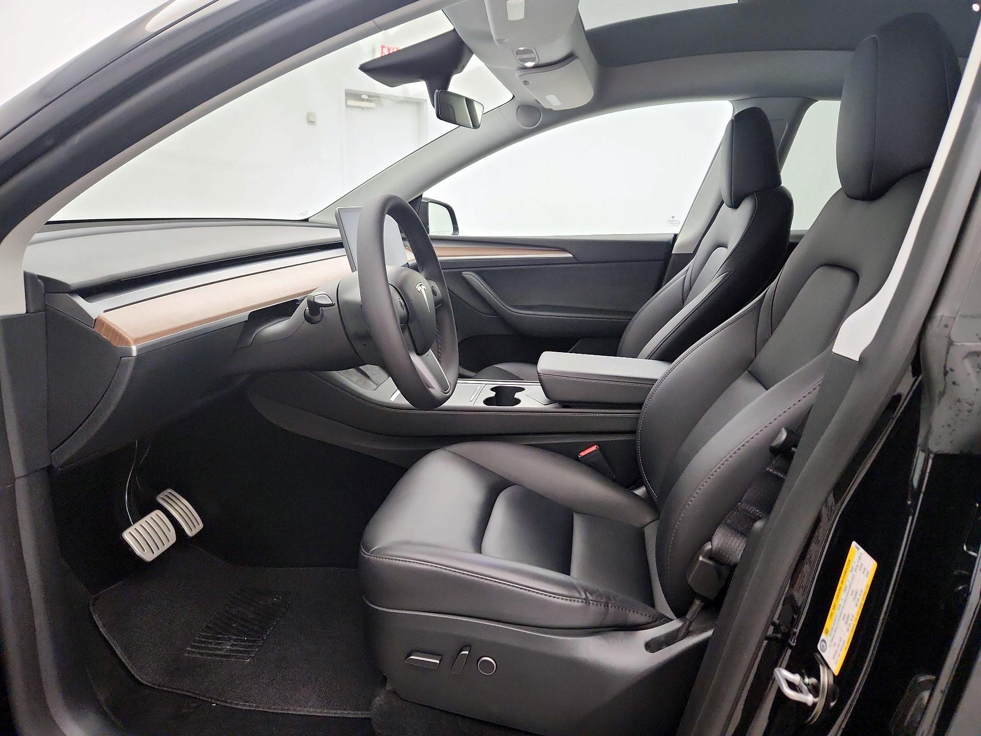 Thumbnail: 2023 Tesla Model Y - 11