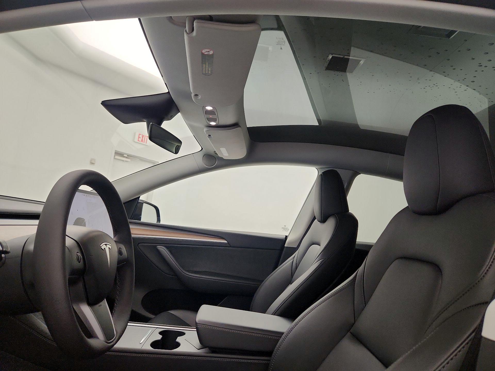 Thumbnail: 2023 Tesla Model Y - 18