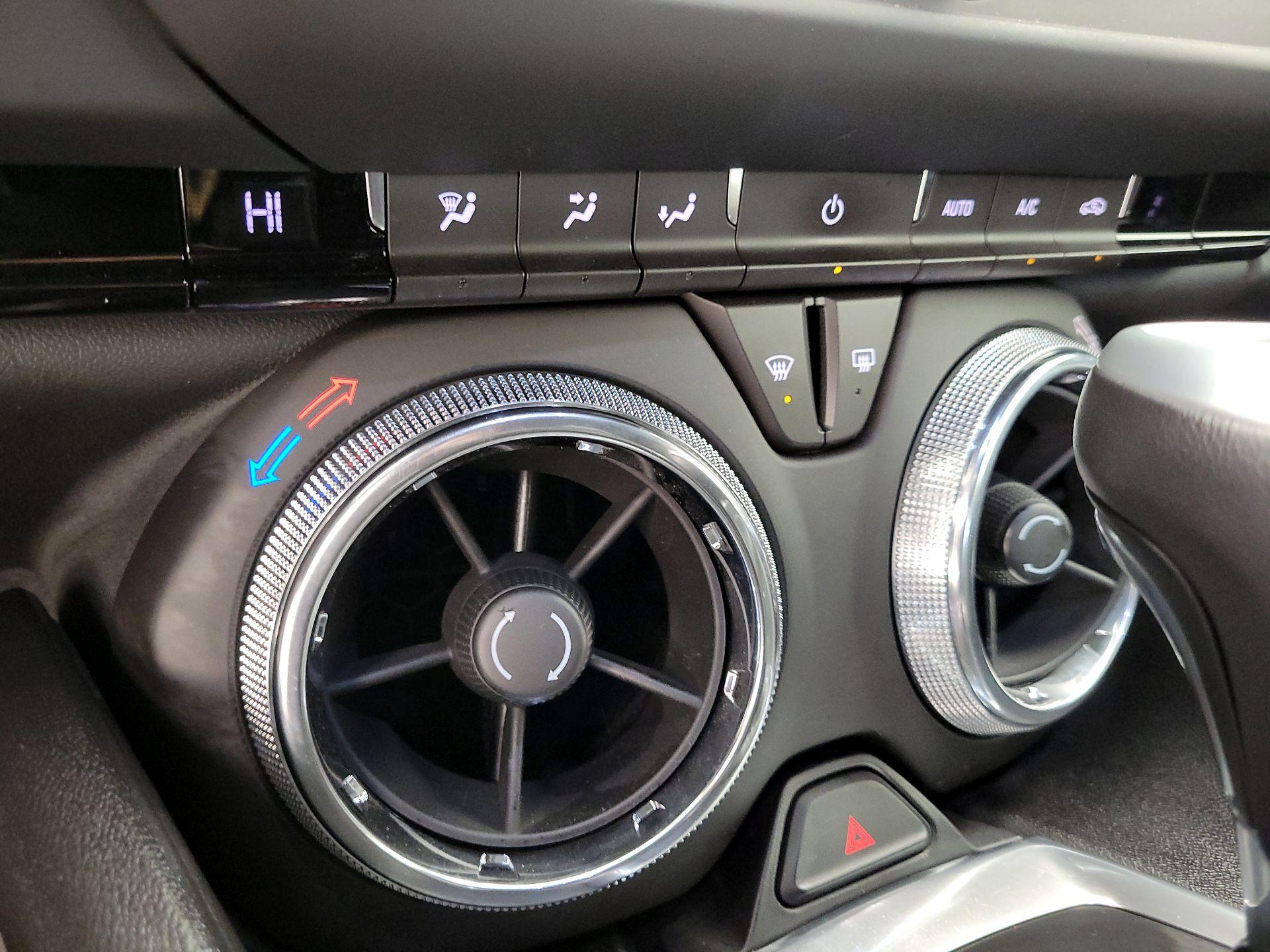 Thumbnail: 2018 Chevrolet Camaro - 15