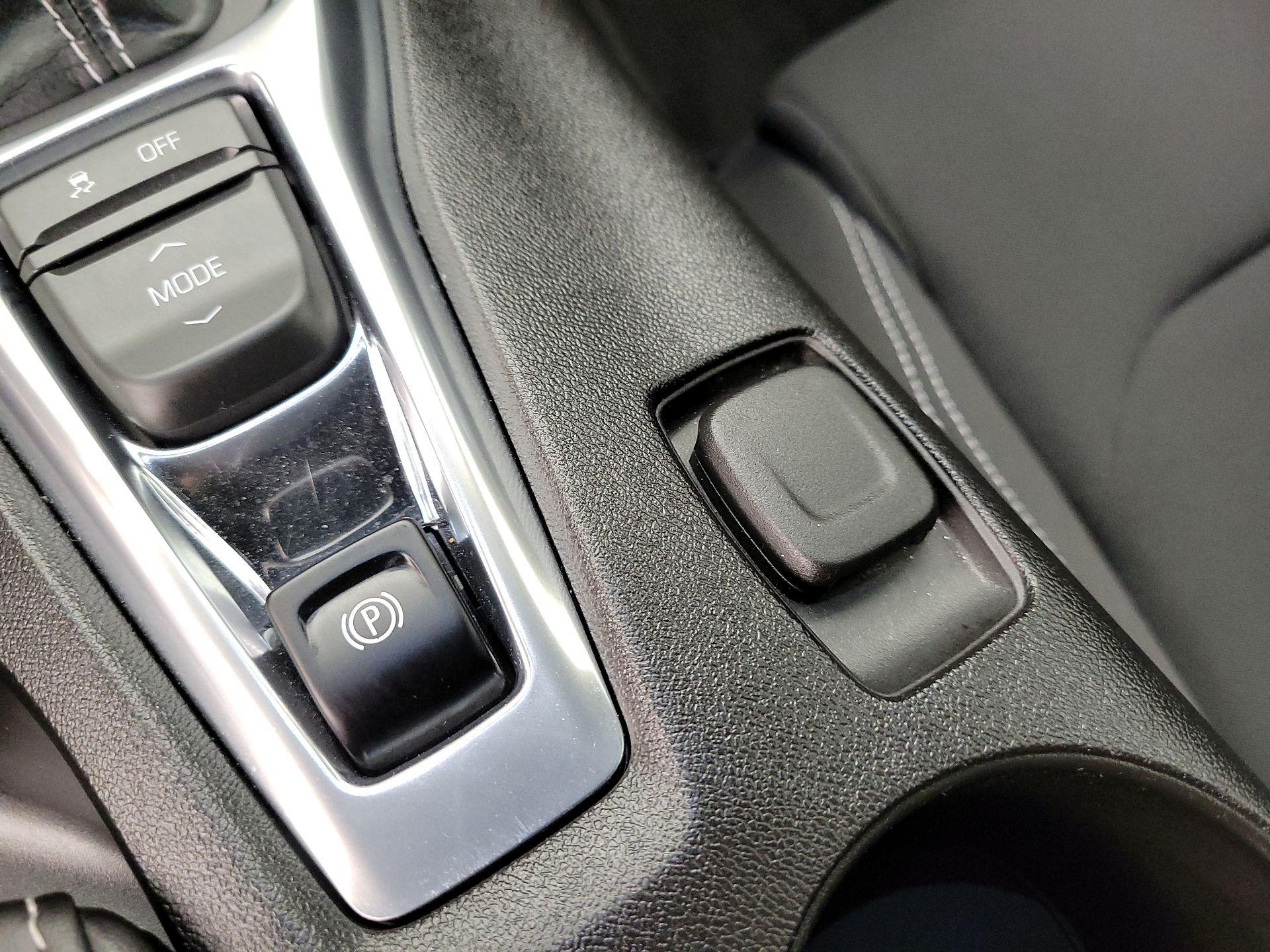 Thumbnail: 2018 Chevrolet Camaro - 17