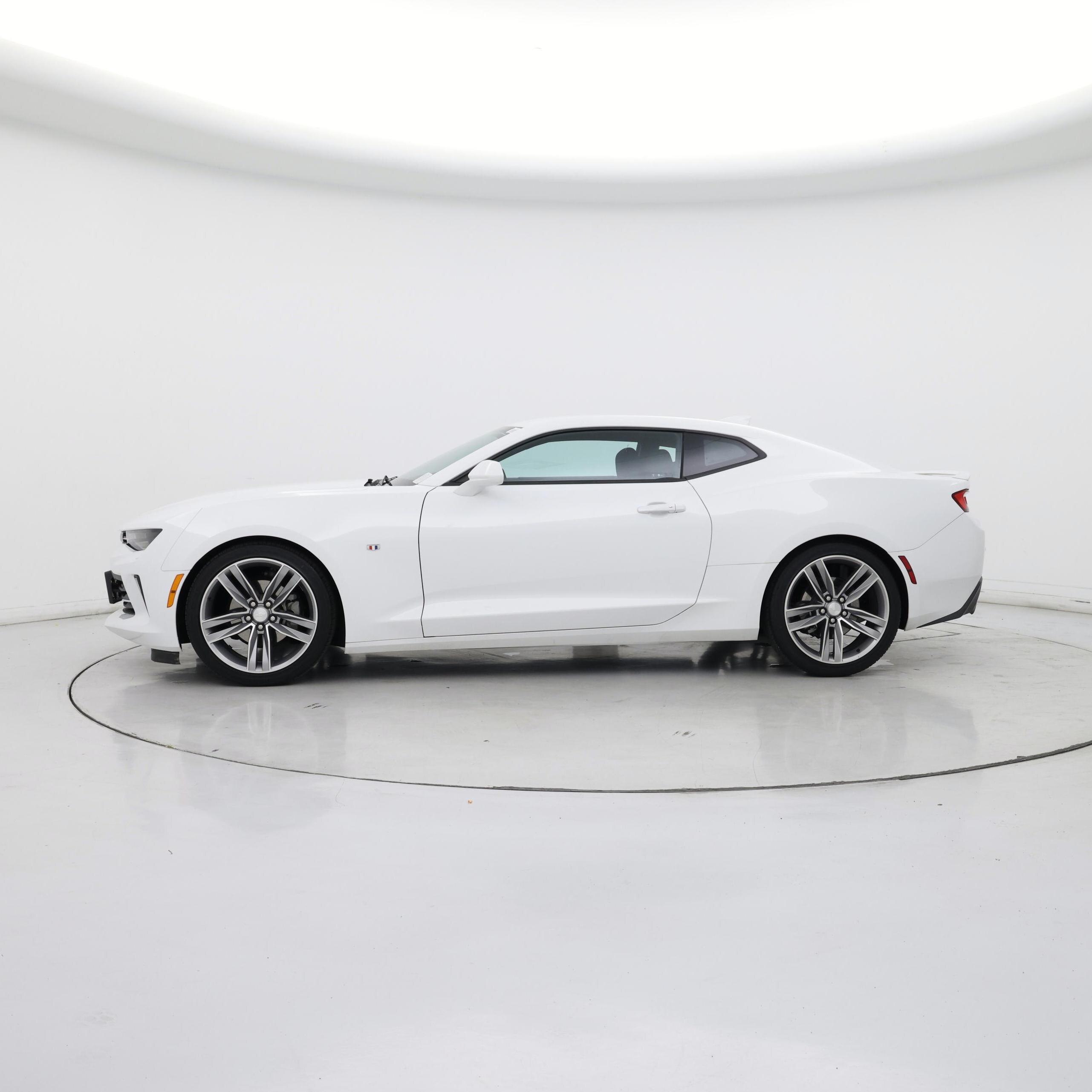 Thumbnail: 2018 Chevrolet Camaro - 3